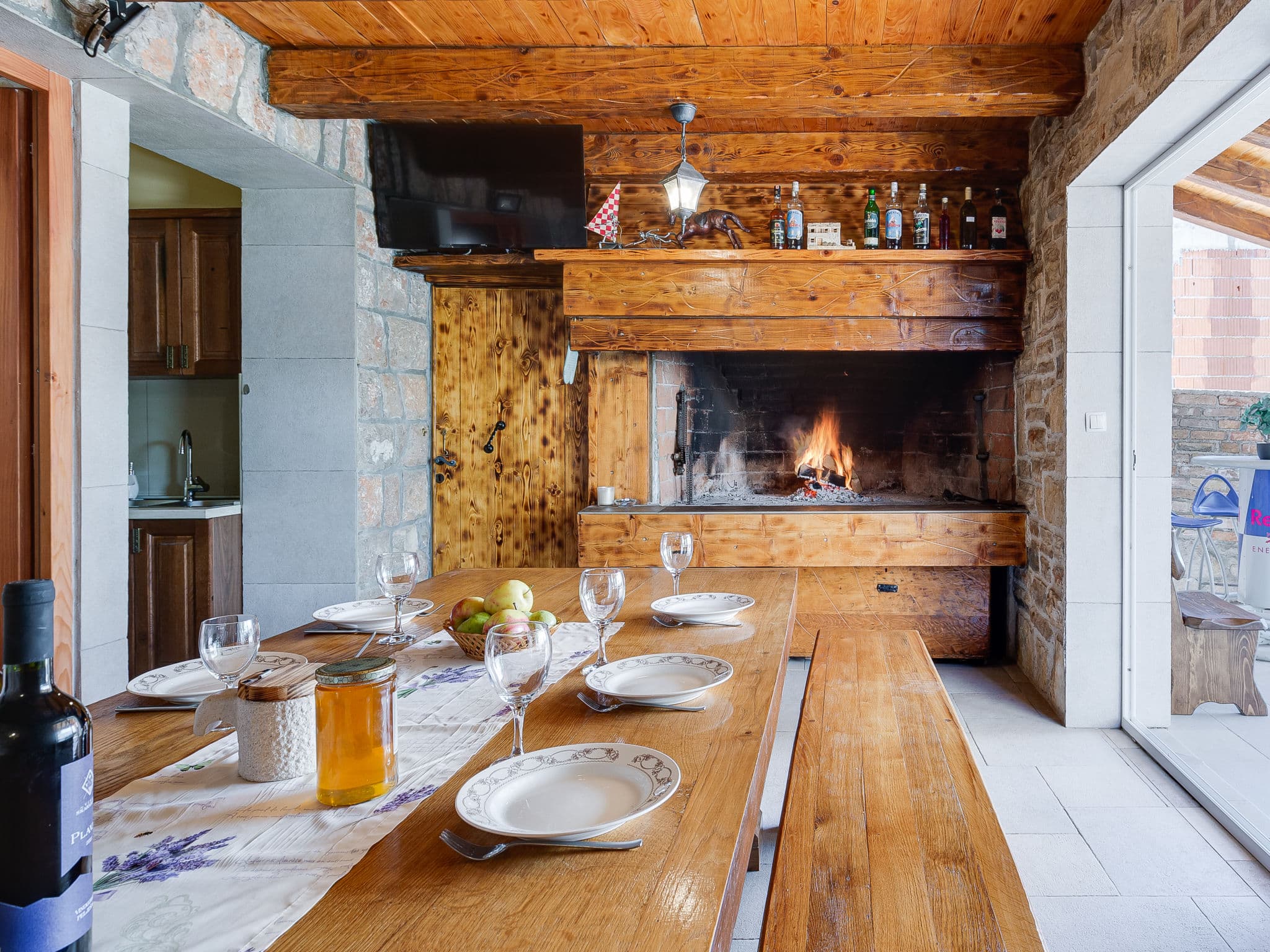 Kitchen / Dining Room