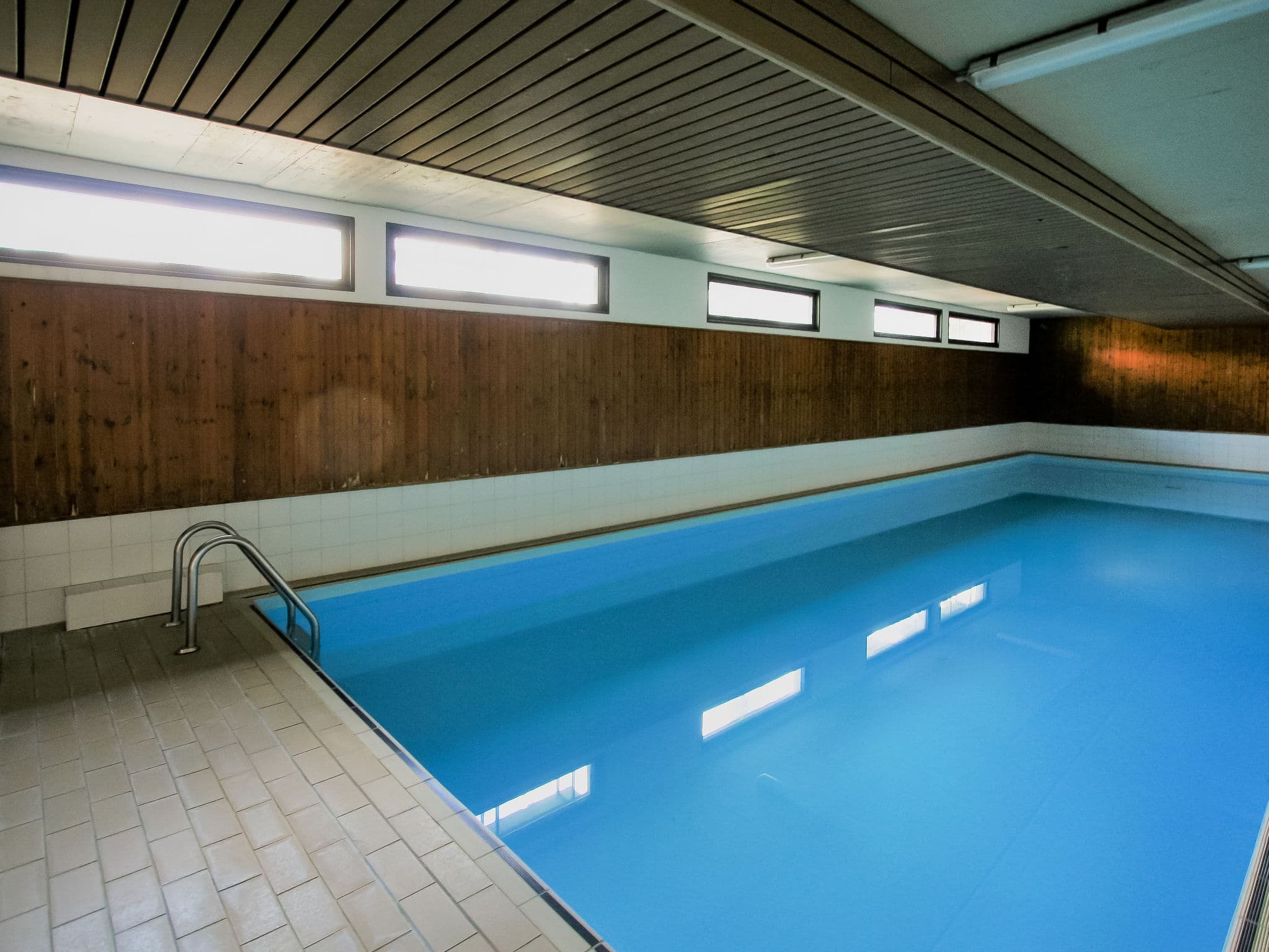 Pool Indoor