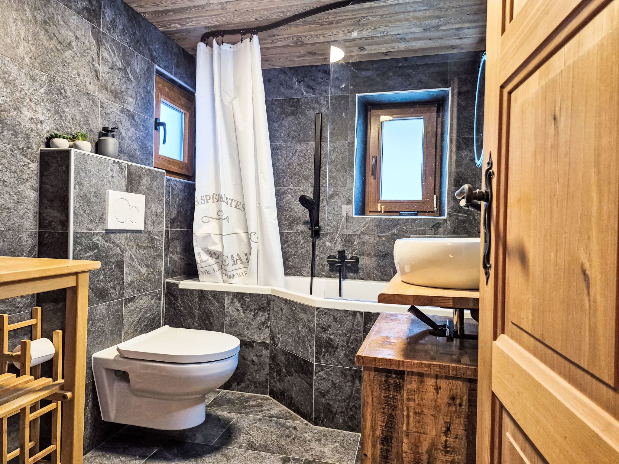 Bathroom / Wellness