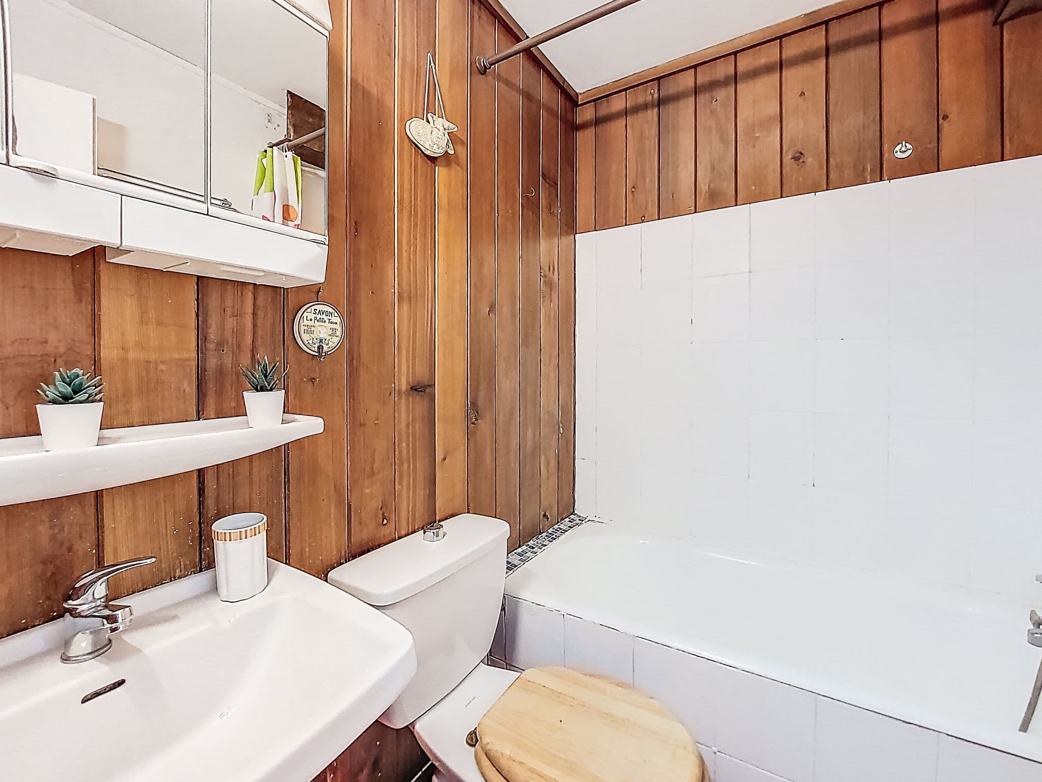 Bathroom / Wellness