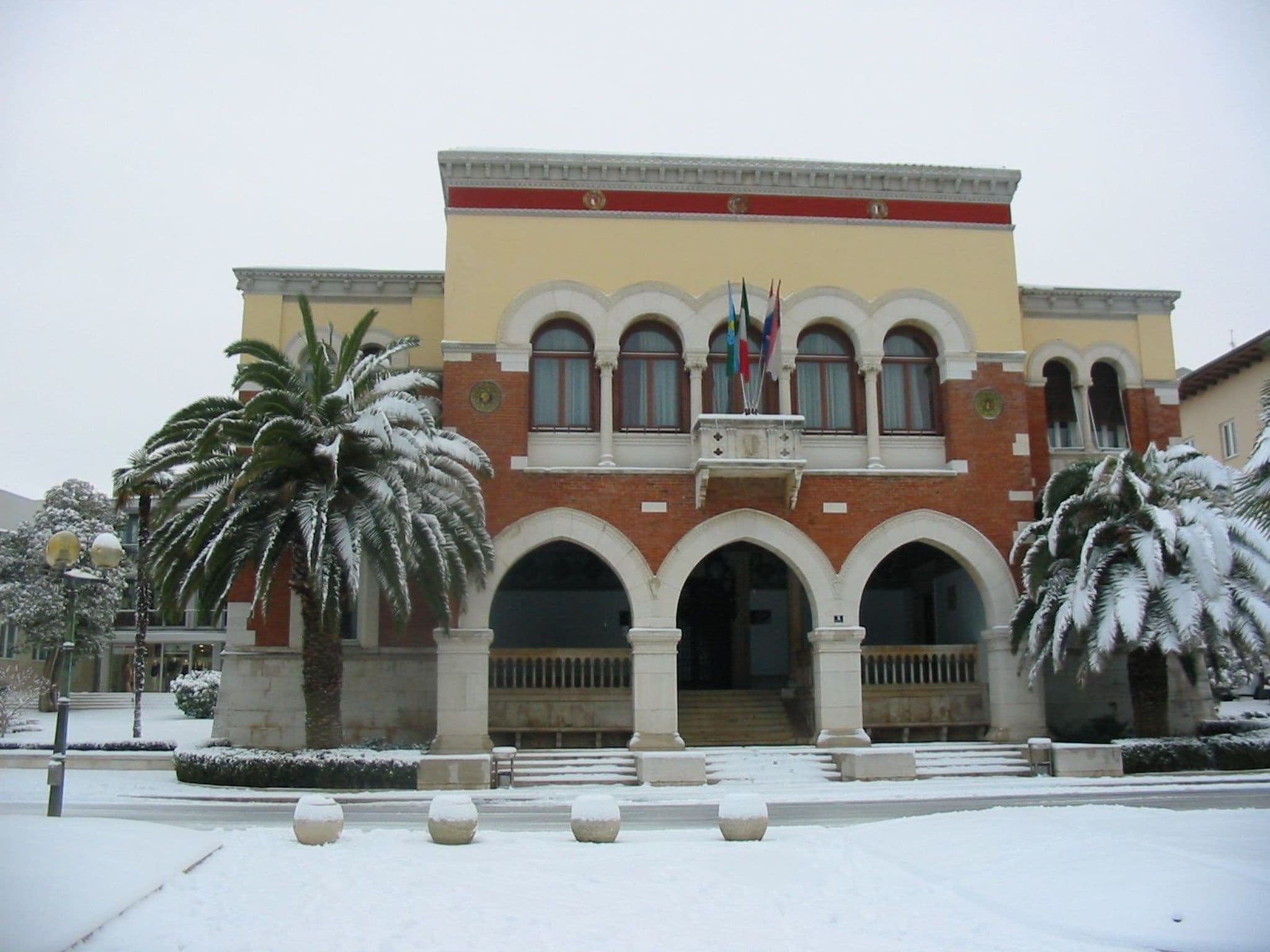 Gallery Image 66