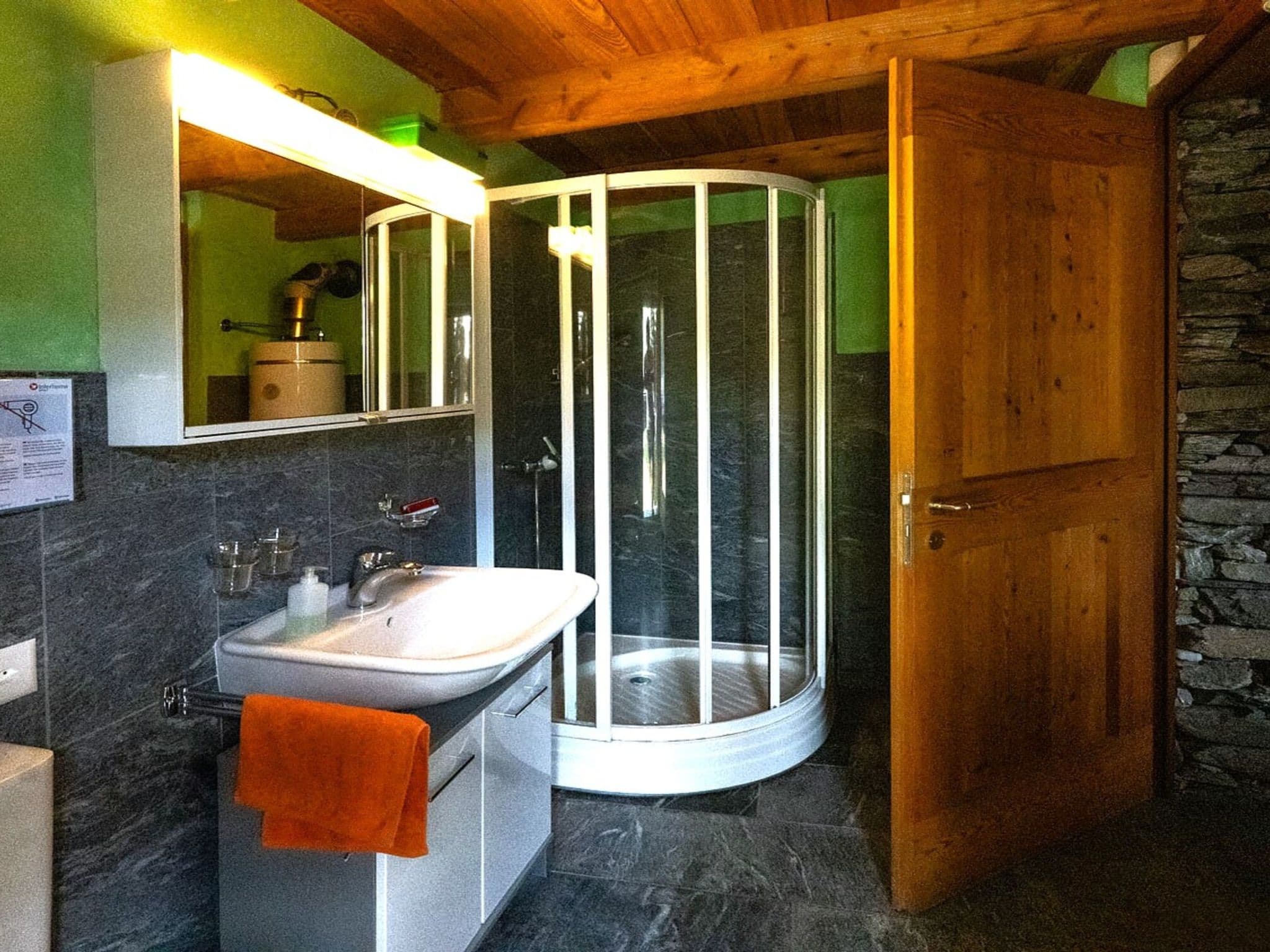 Bathroom / Wellness