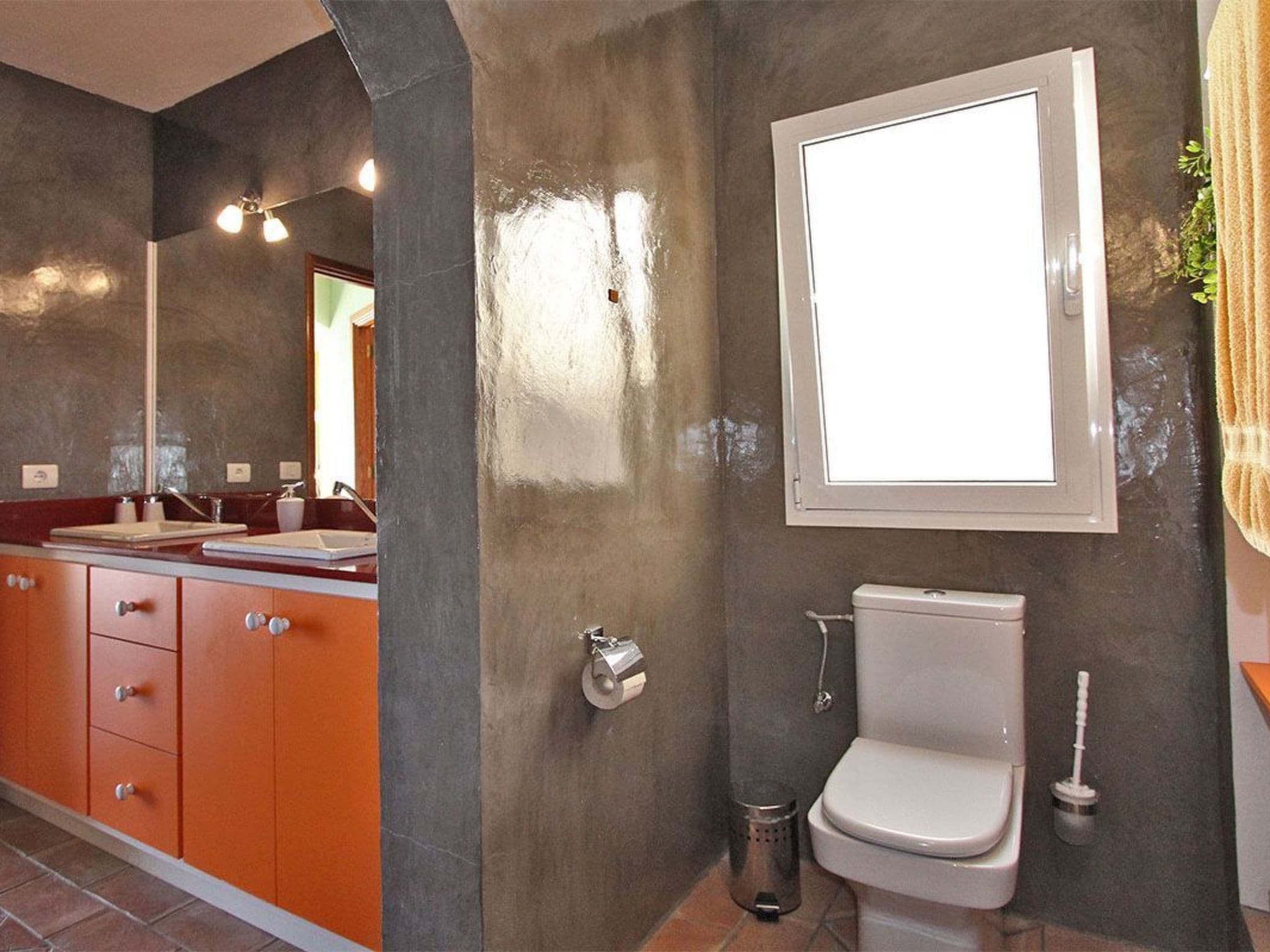 Gallery Image 18