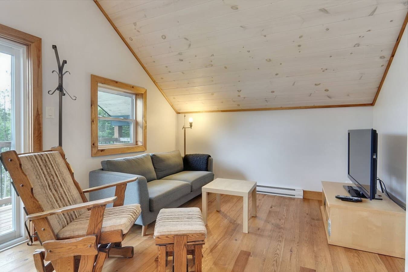 Bunkie Living Area