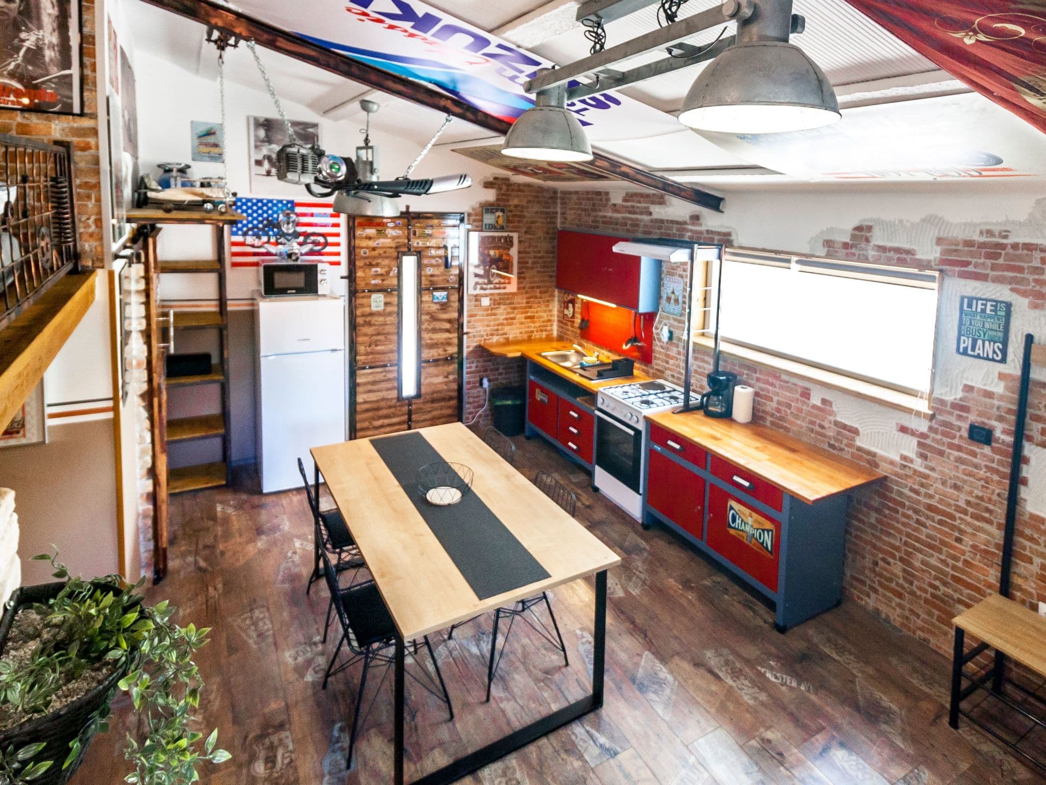Kitchen / Dining Room