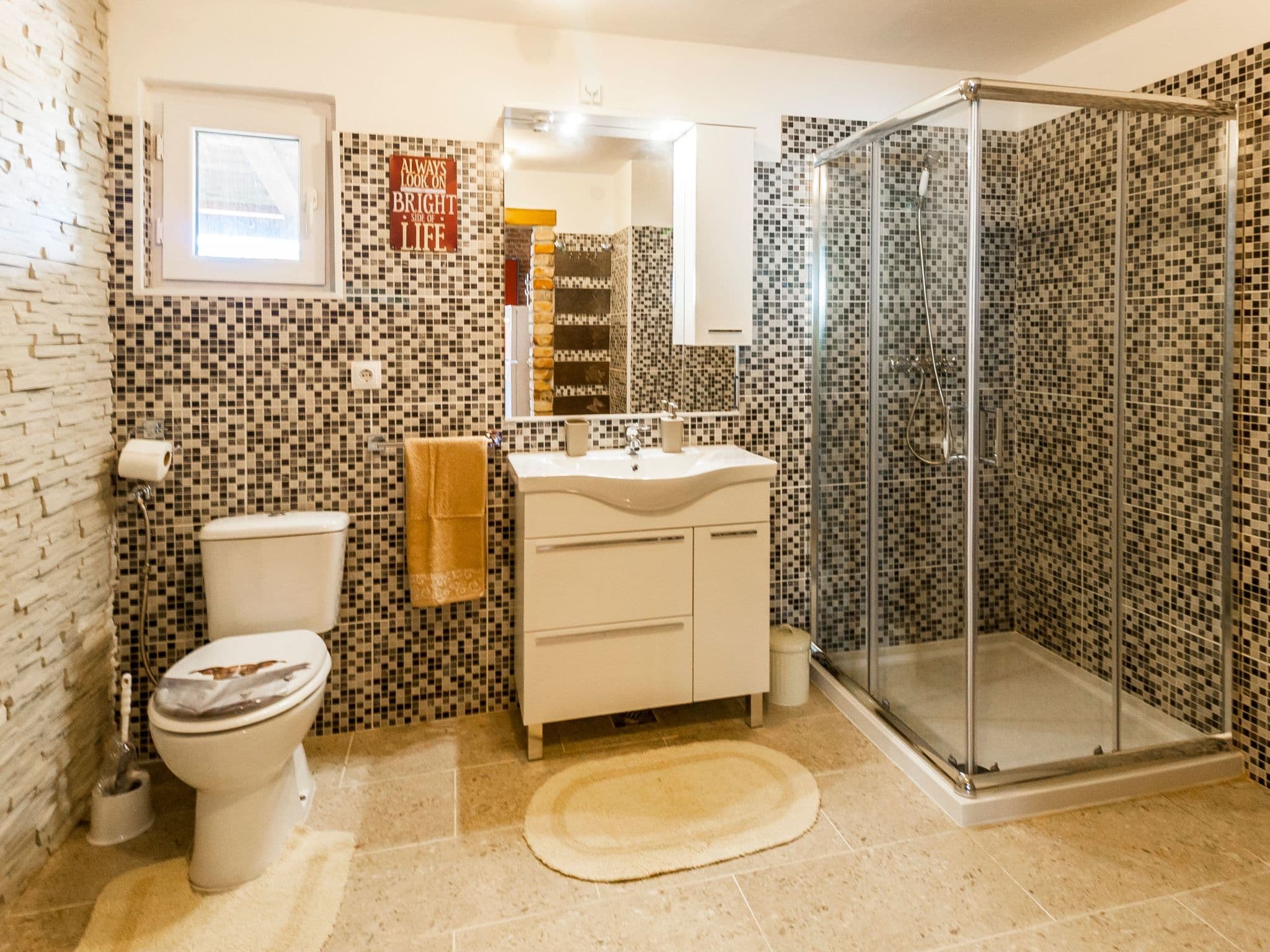 Bathroom / Wellness