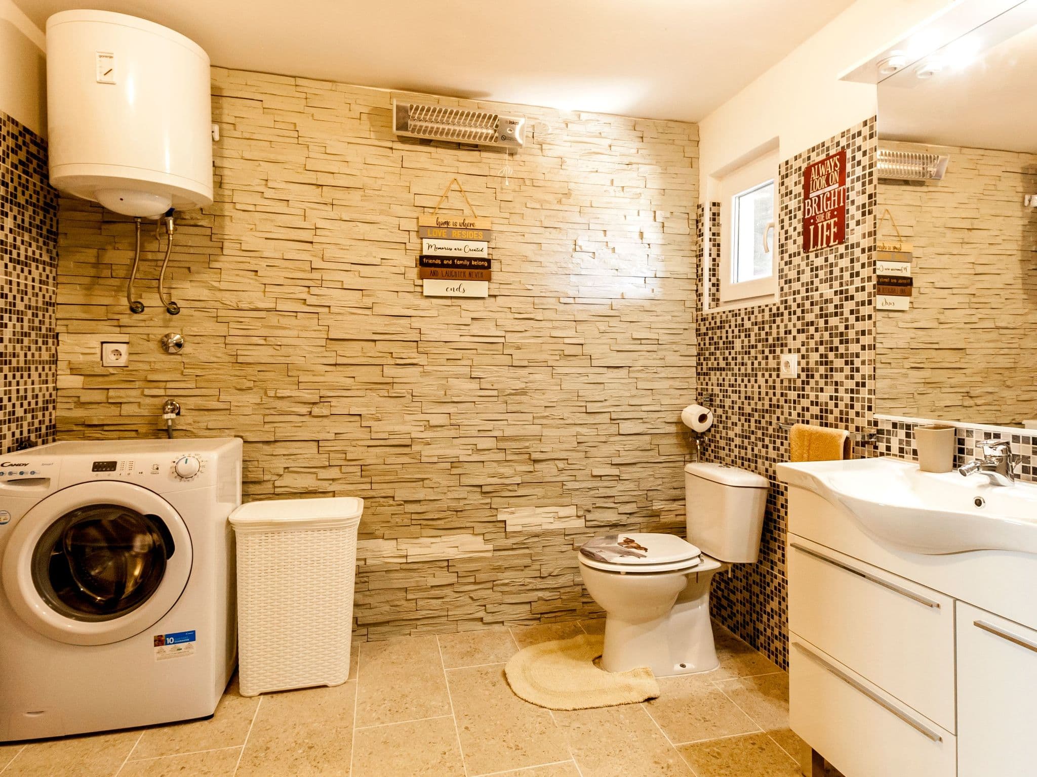 Bathroom / Wellness