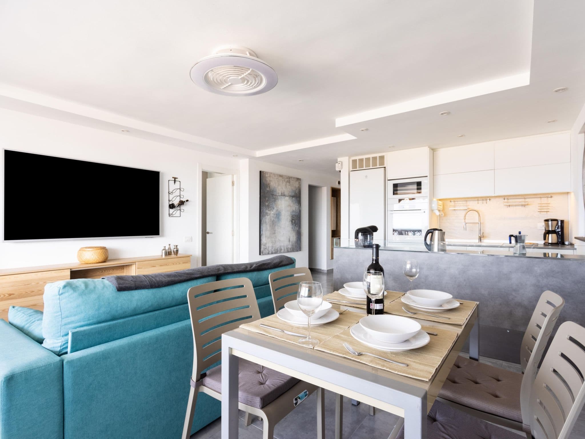 Kitchen / Dining Room