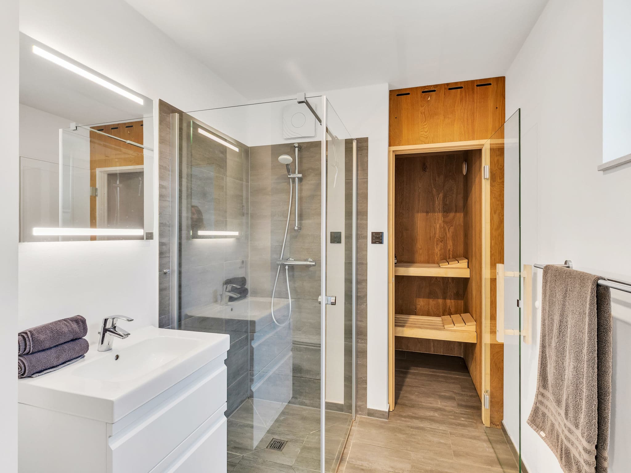 Bathroom / Wellness