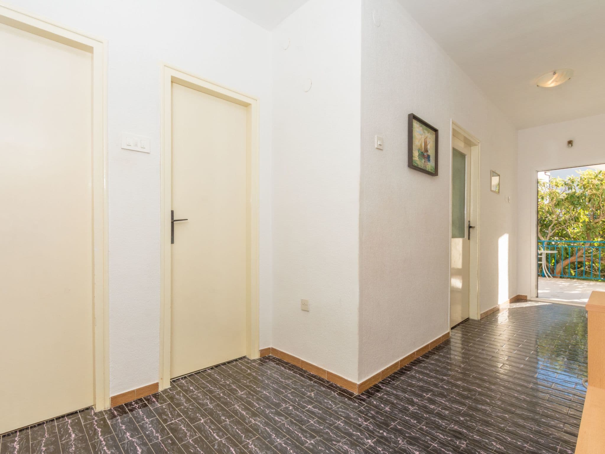 Gallery Image 16