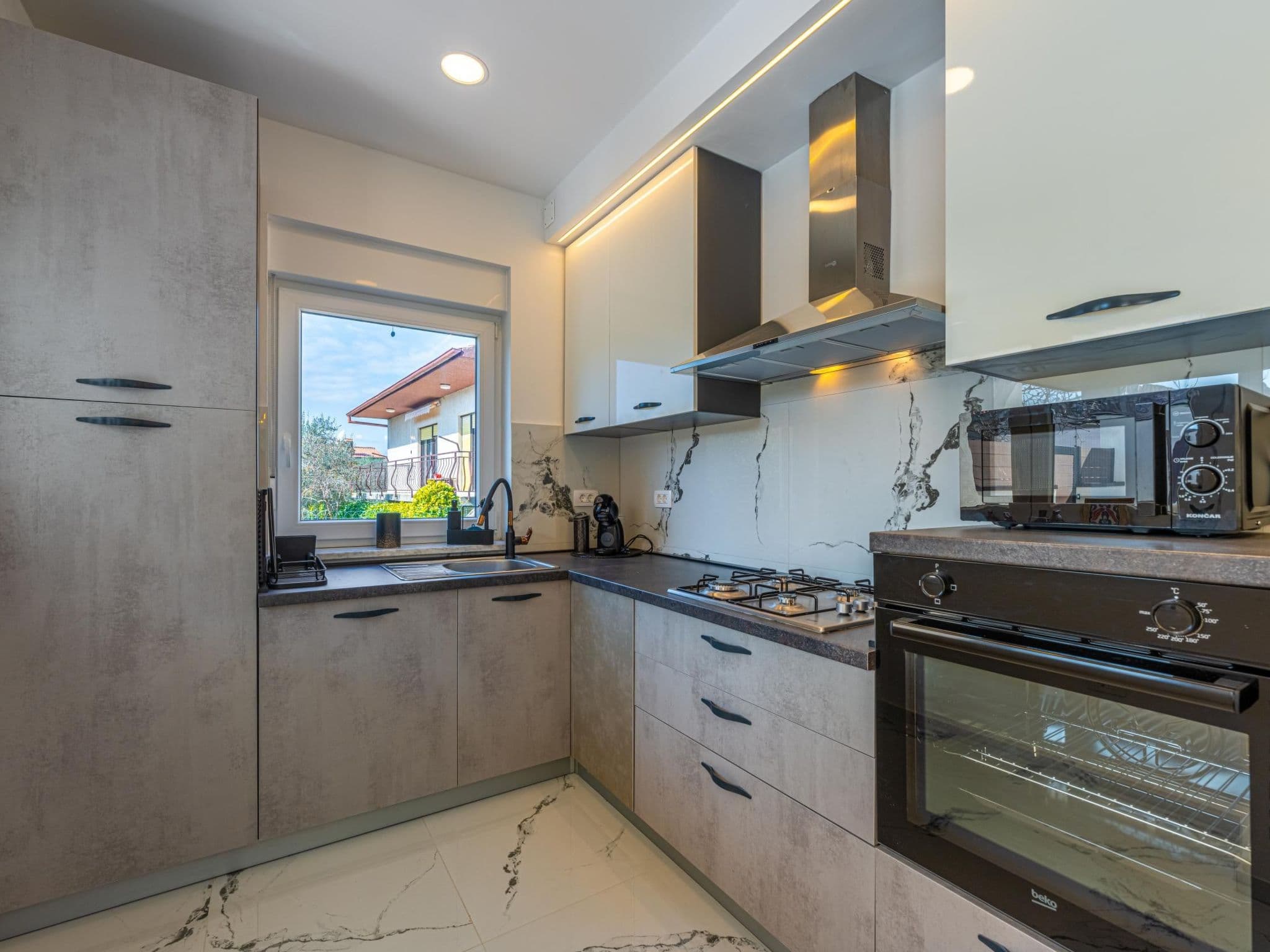 Kitchen / Dining Room