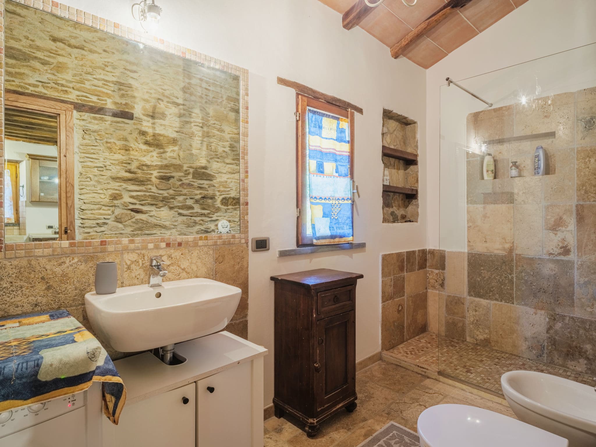 Bathroom / Wellness