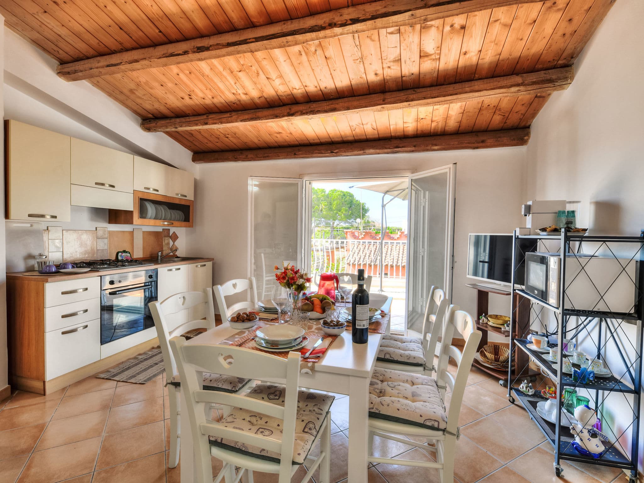 Kitchen / Dining Room