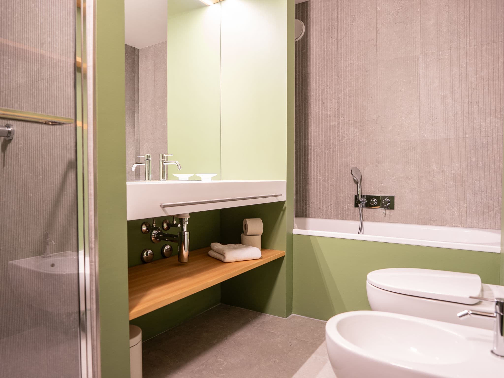 Bathroom / Wellness
