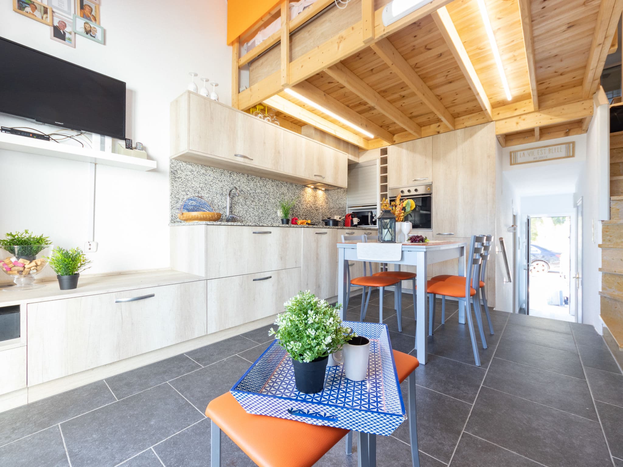 Kitchen / Dining Room