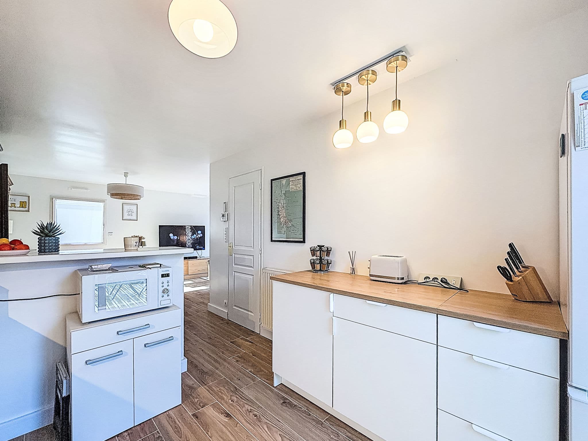 Kitchen / Dining Room