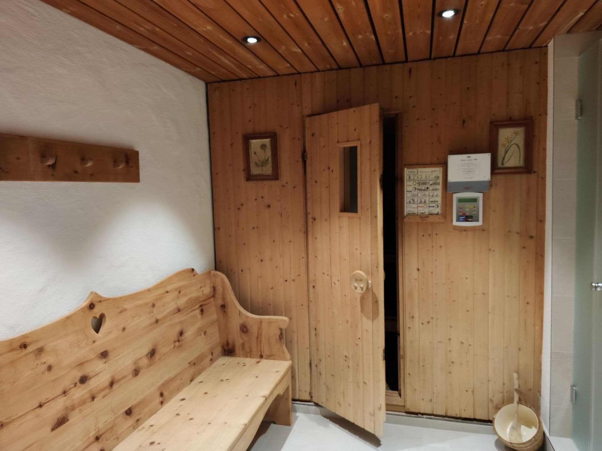 Gallery Image 14