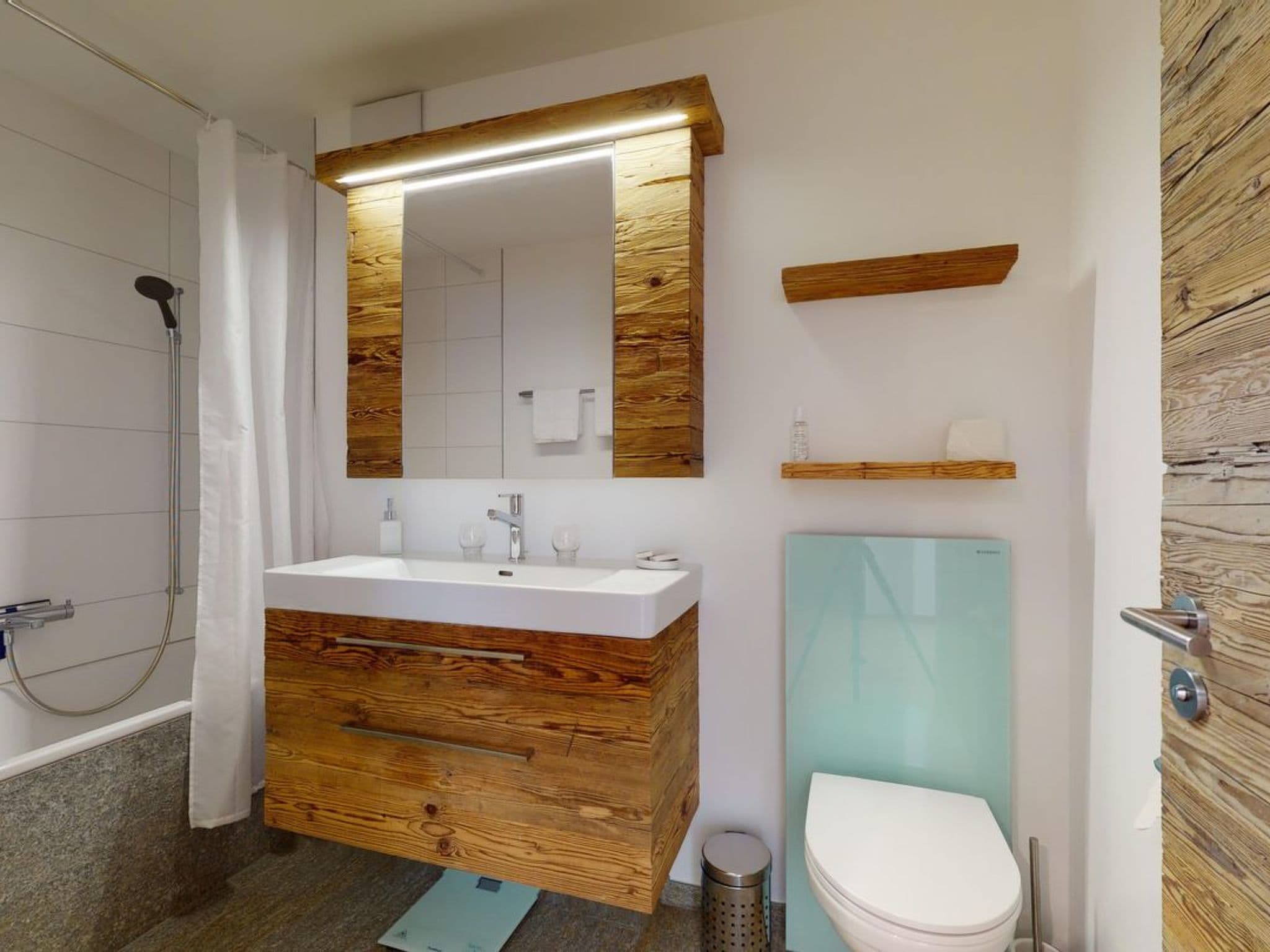 Gallery Image 6