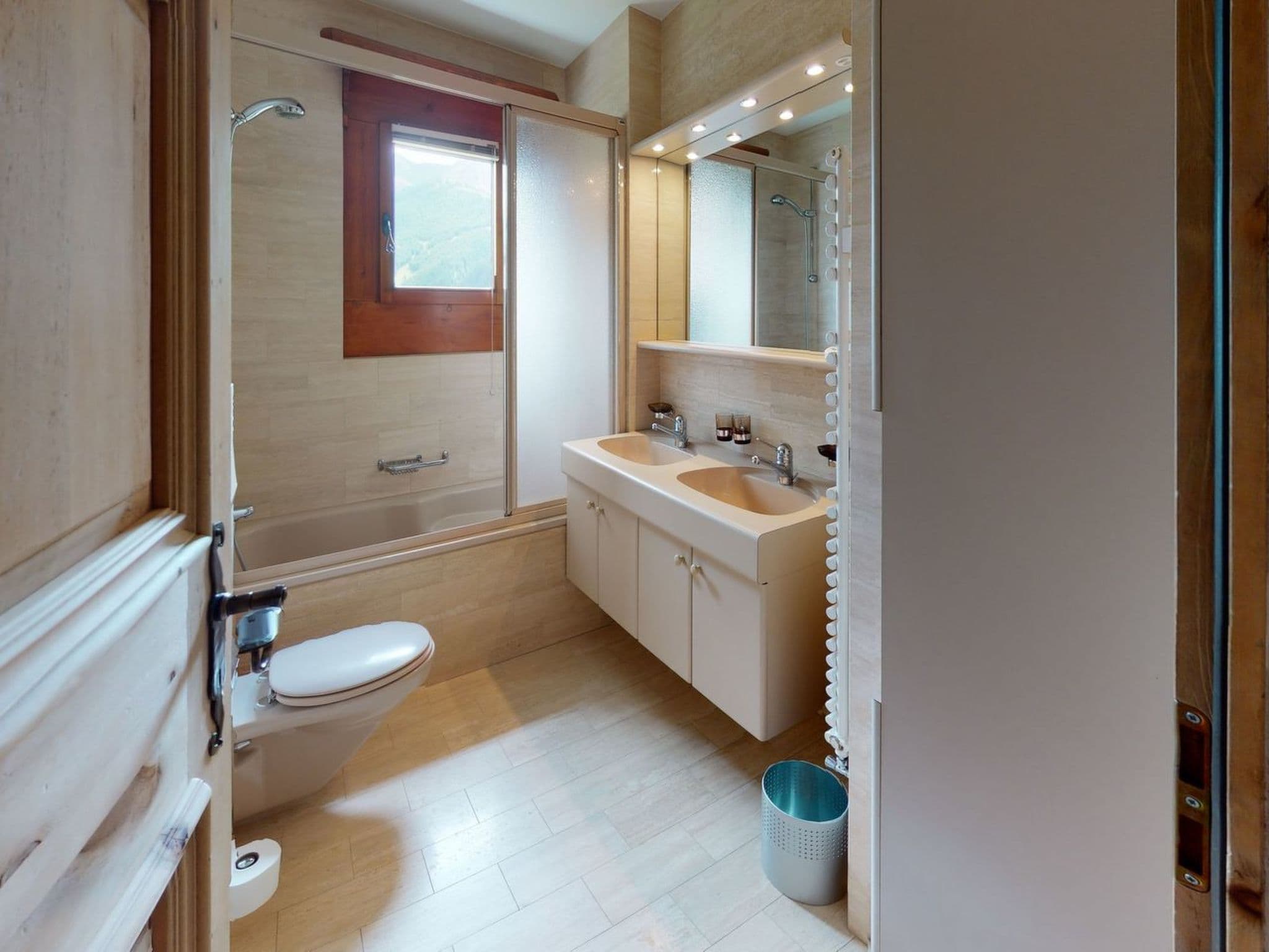 Gallery Image 11