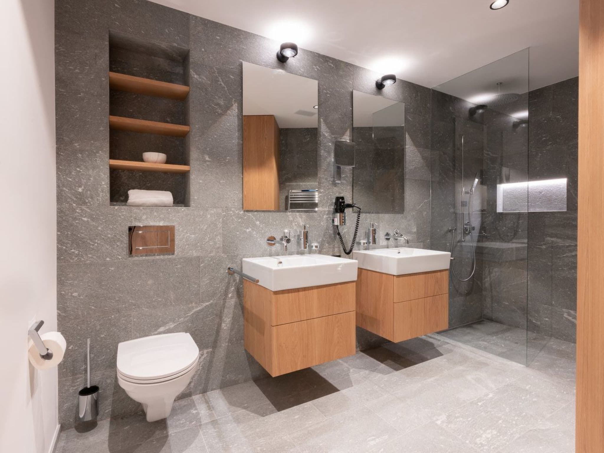 Gallery Image 7