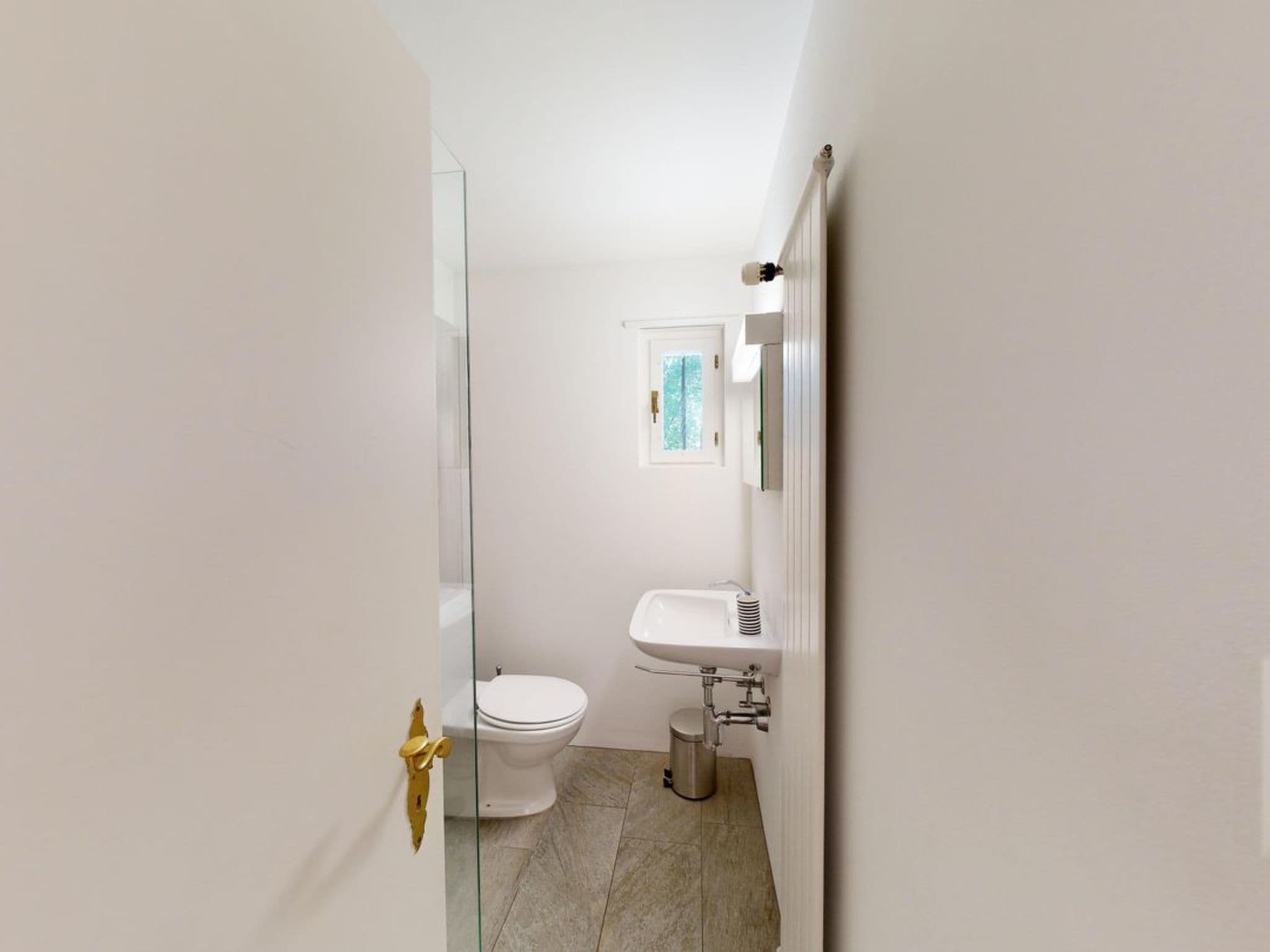 Gallery Image 14