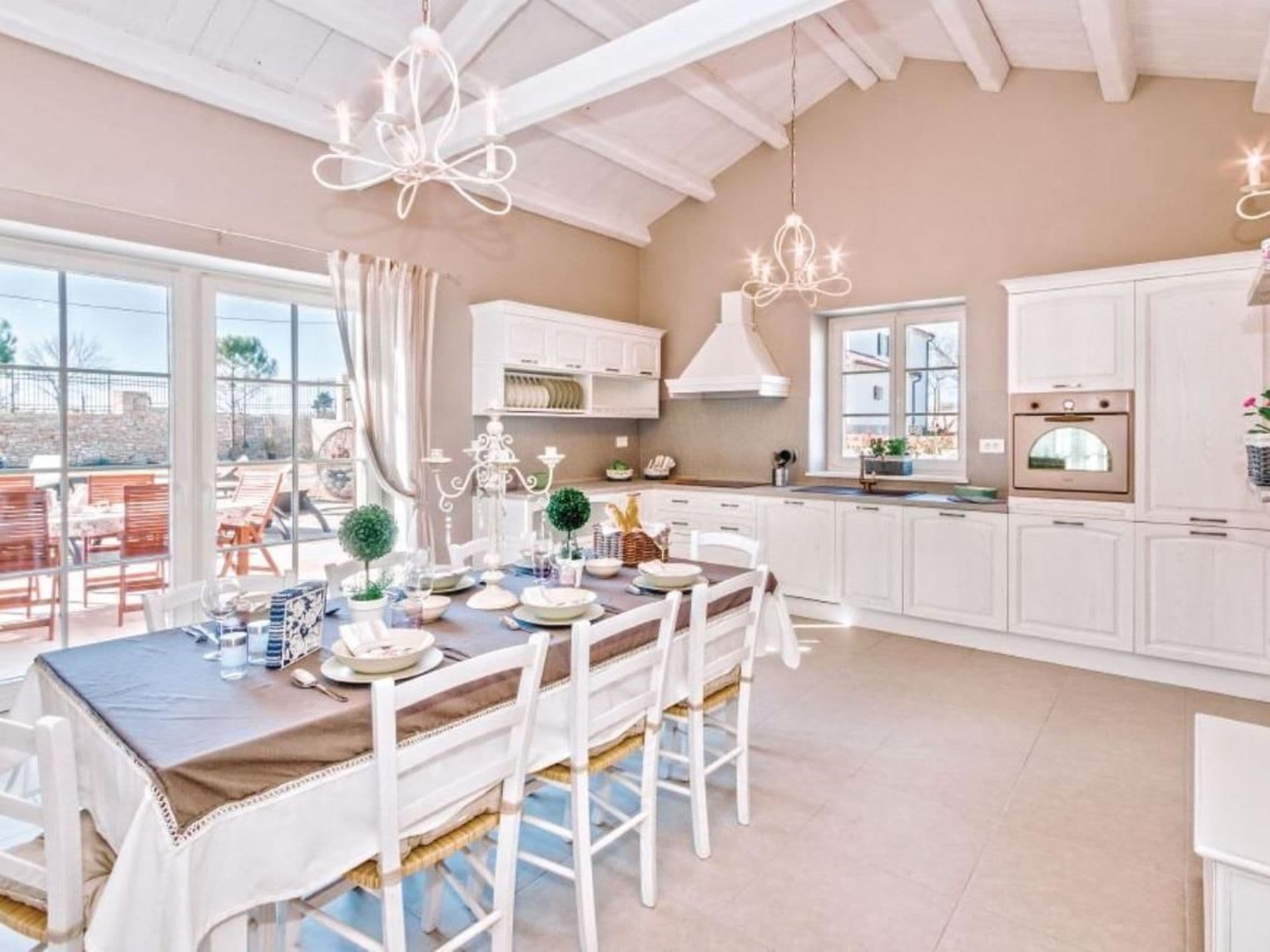 Kitchen / Dining Room