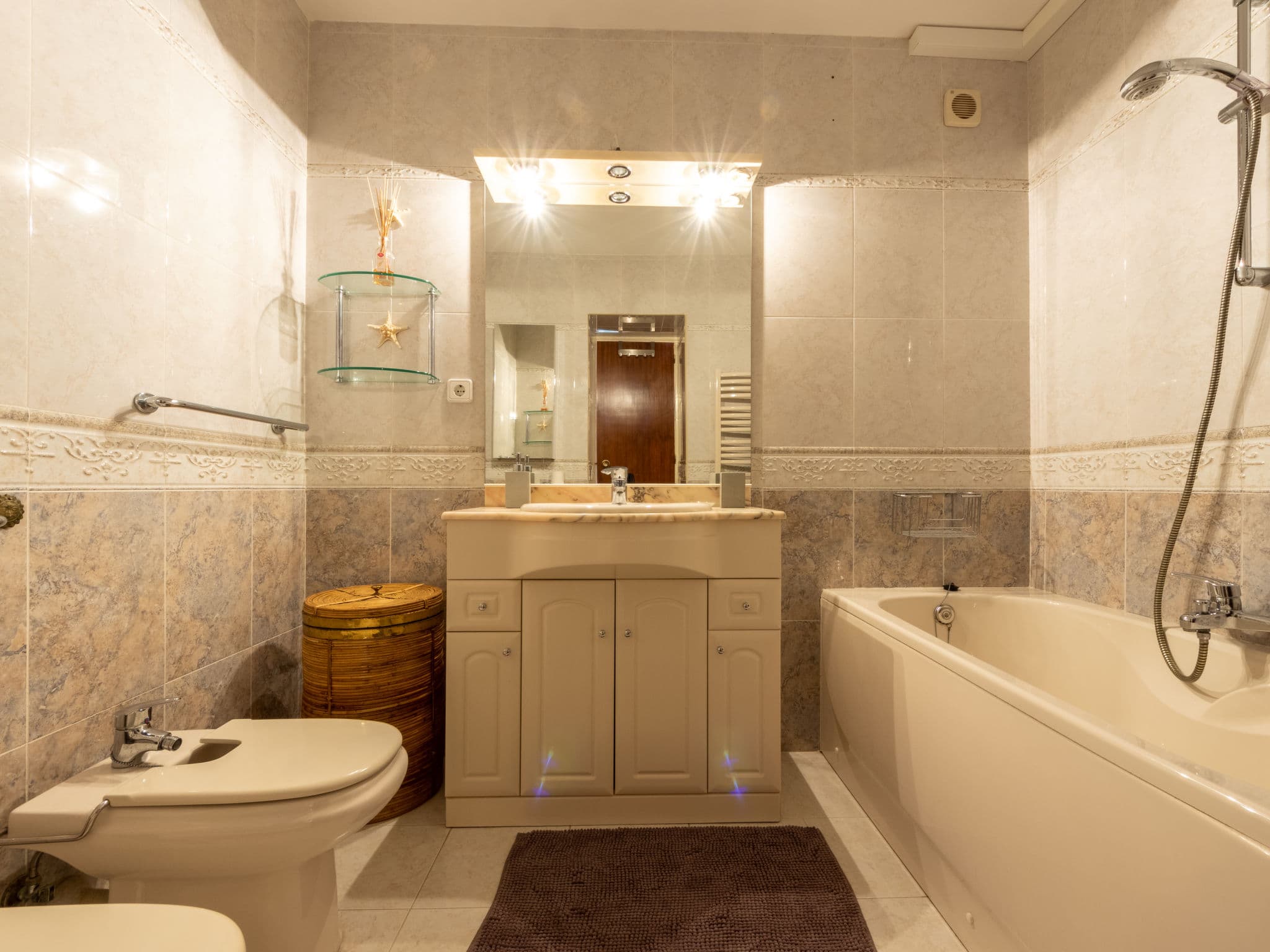 Bathroom / Wellness