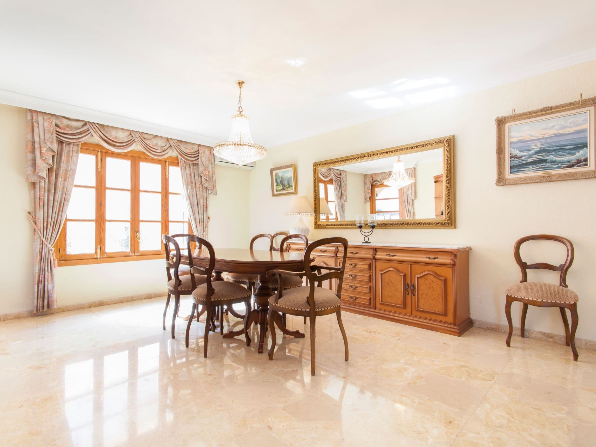Kitchen / Dining Room