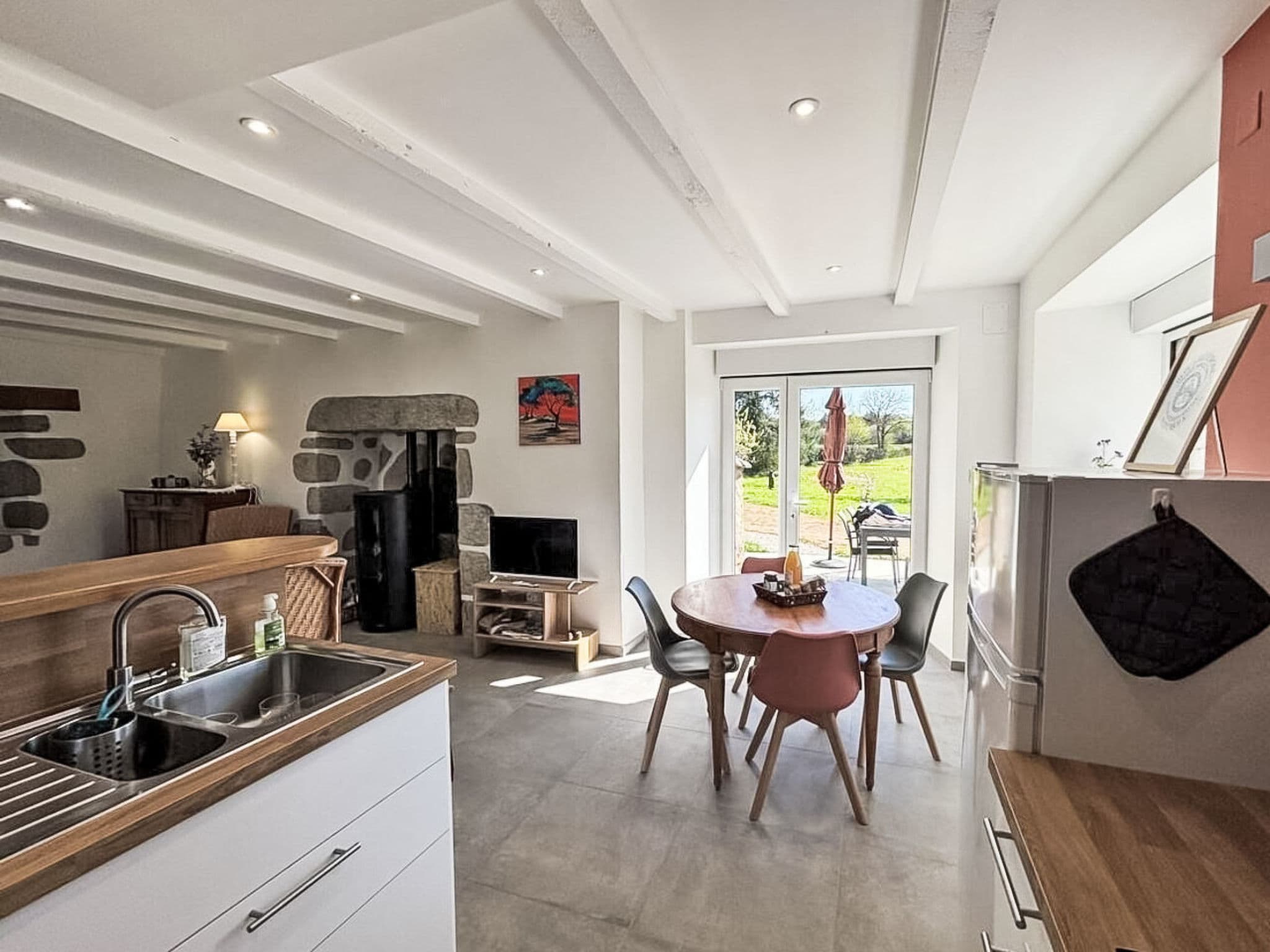 Kitchen / Dining Room