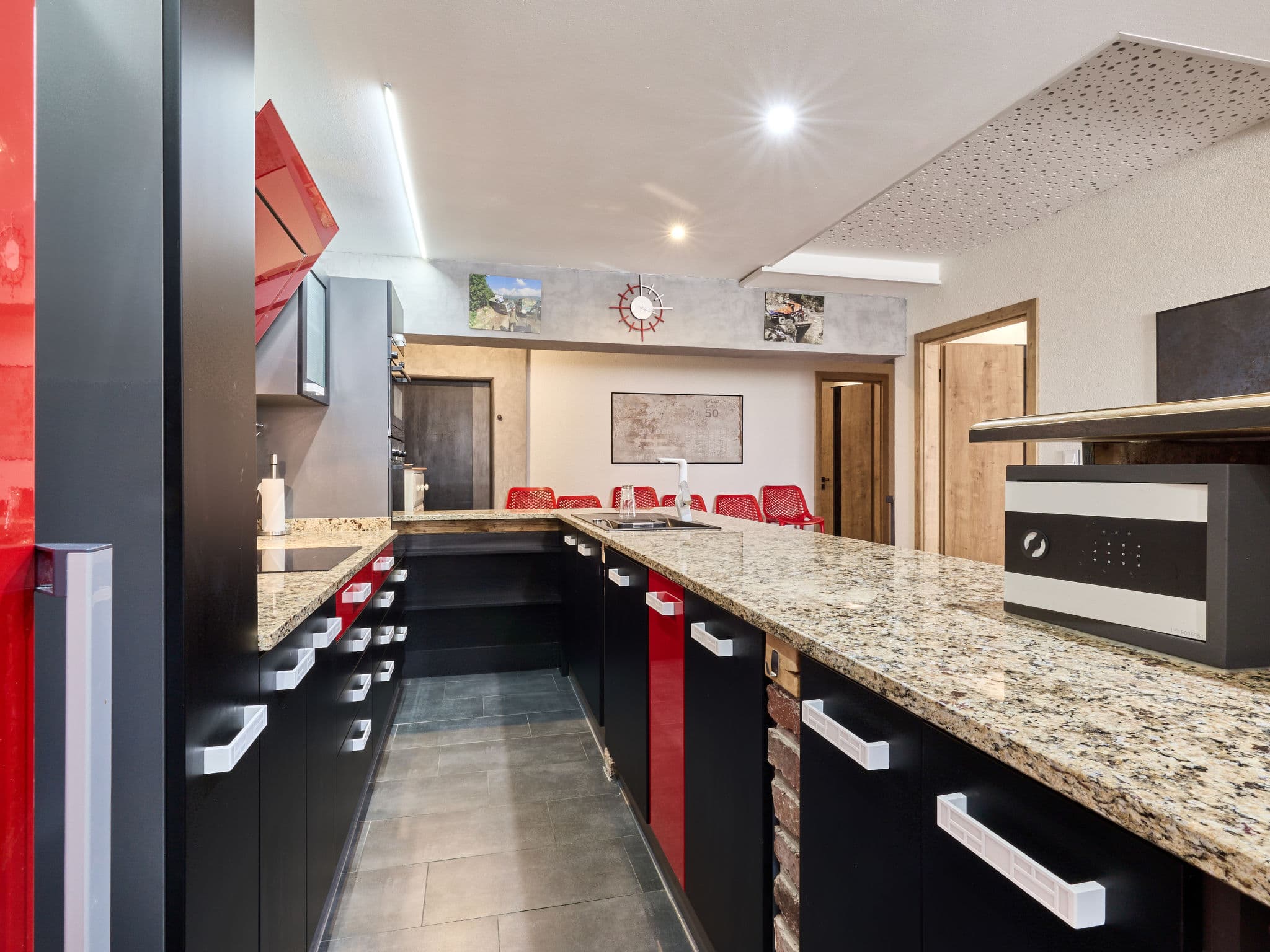 Kitchen / Dining Room