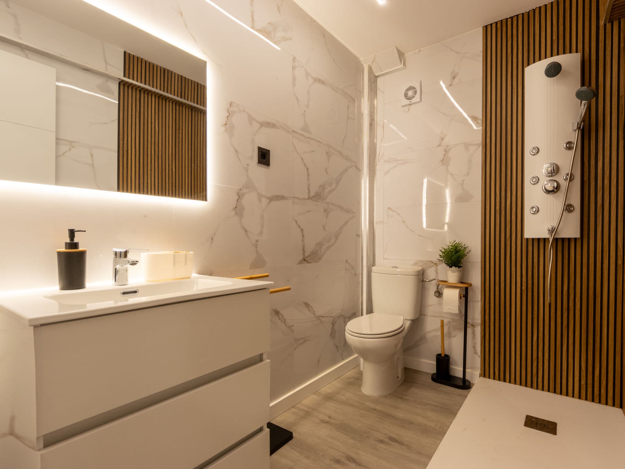 Bathroom / Wellness