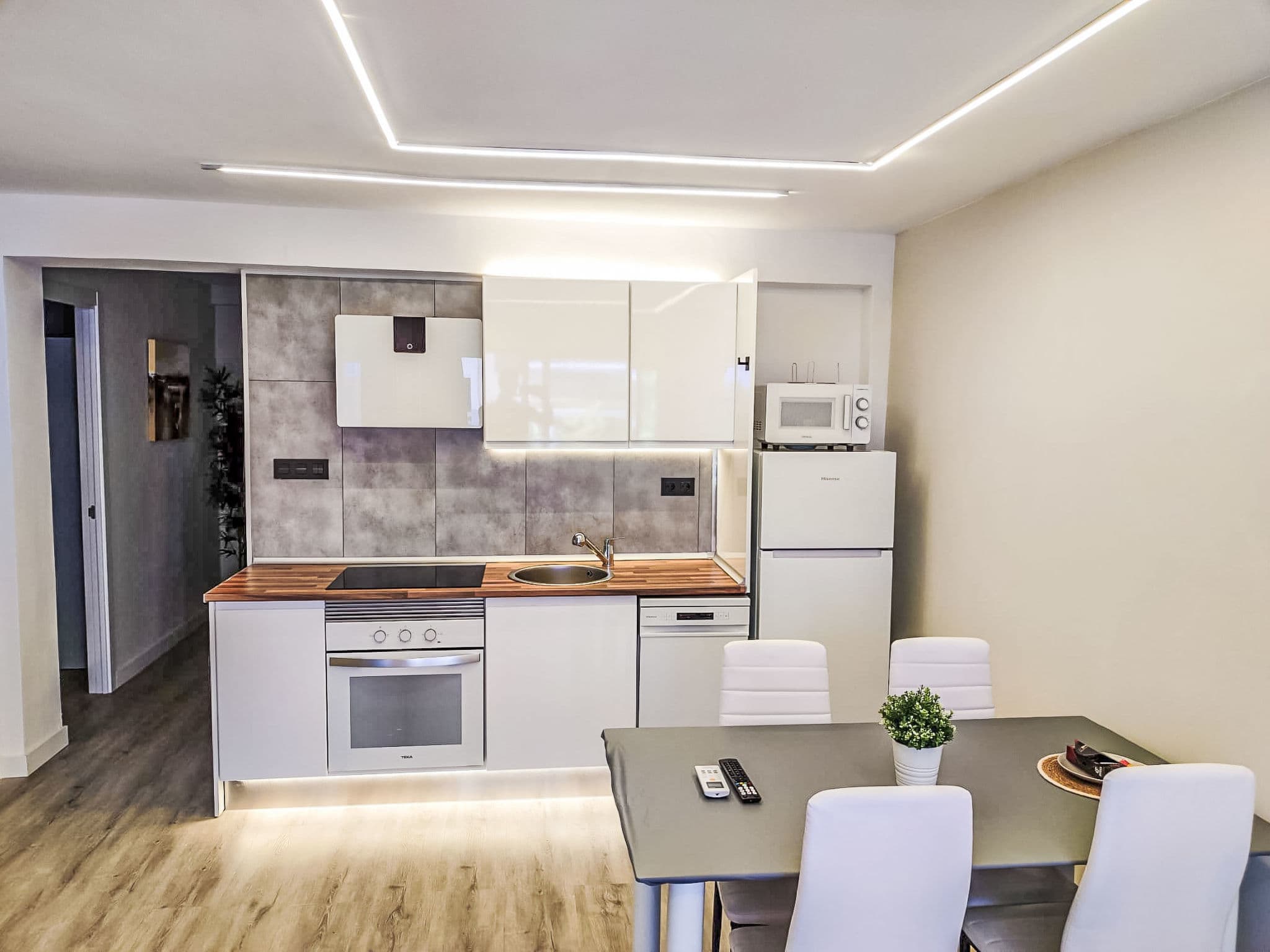 Kitchen / Dining Room