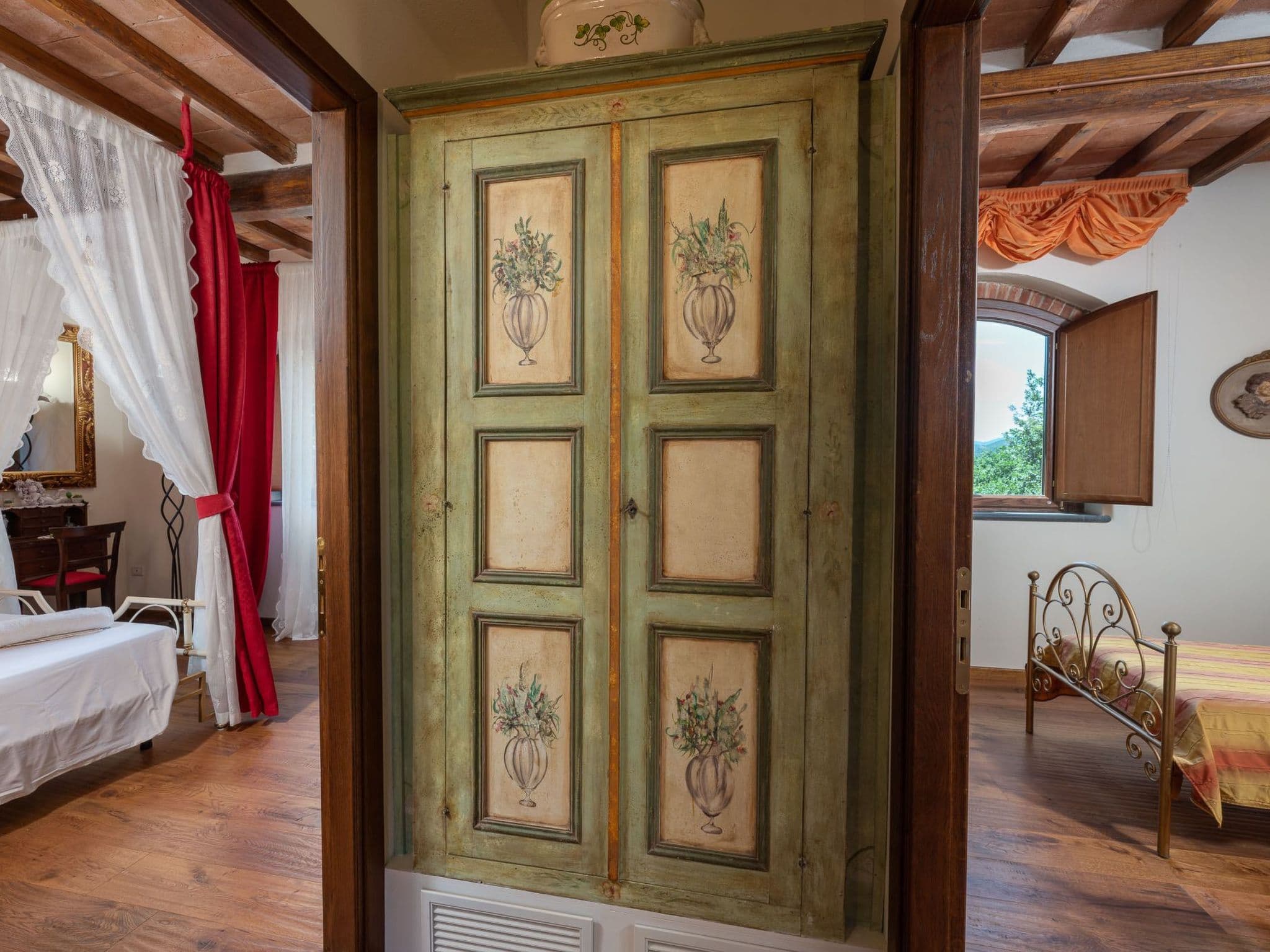 Gallery Image 14