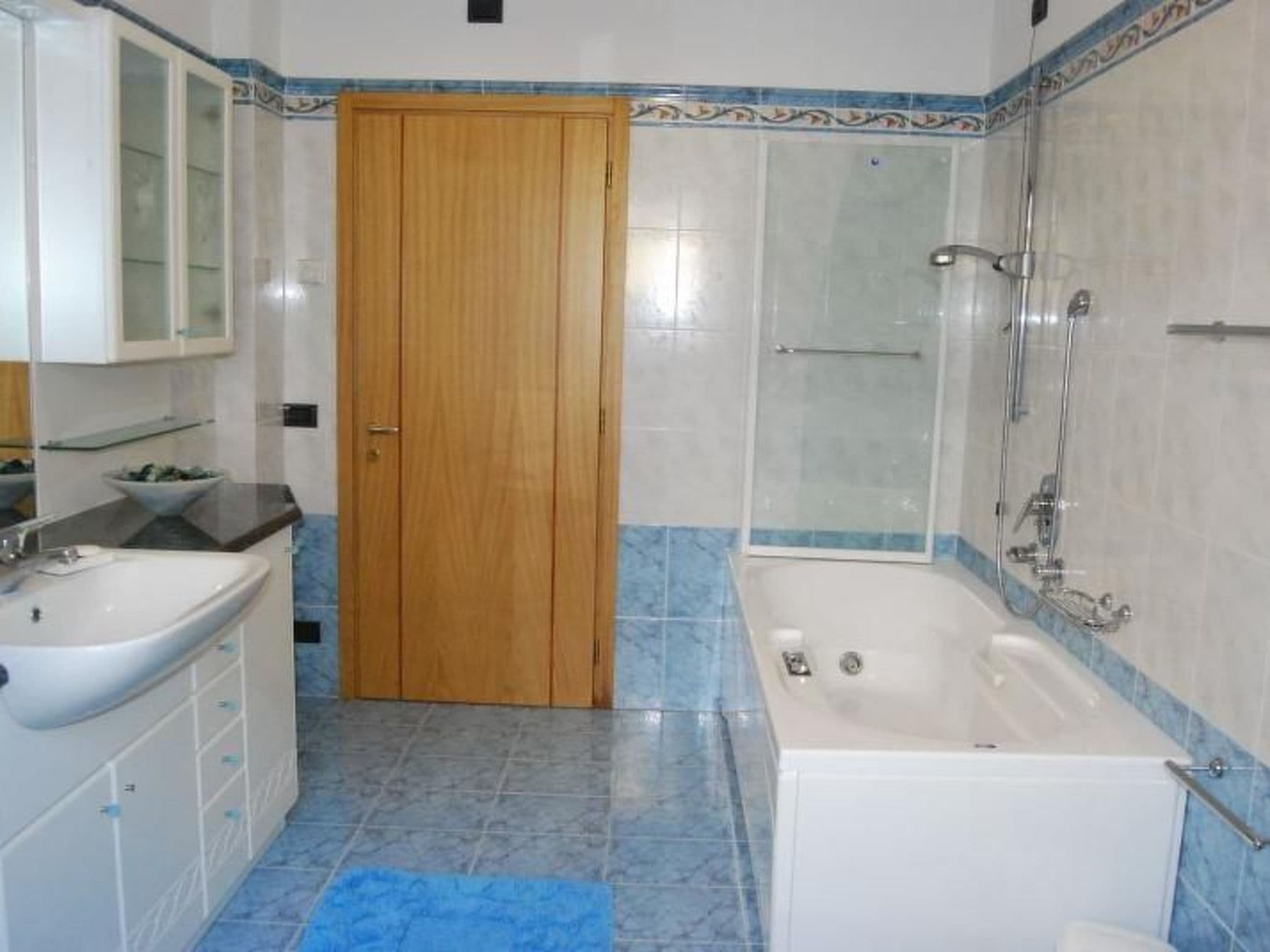 Gallery Image 14