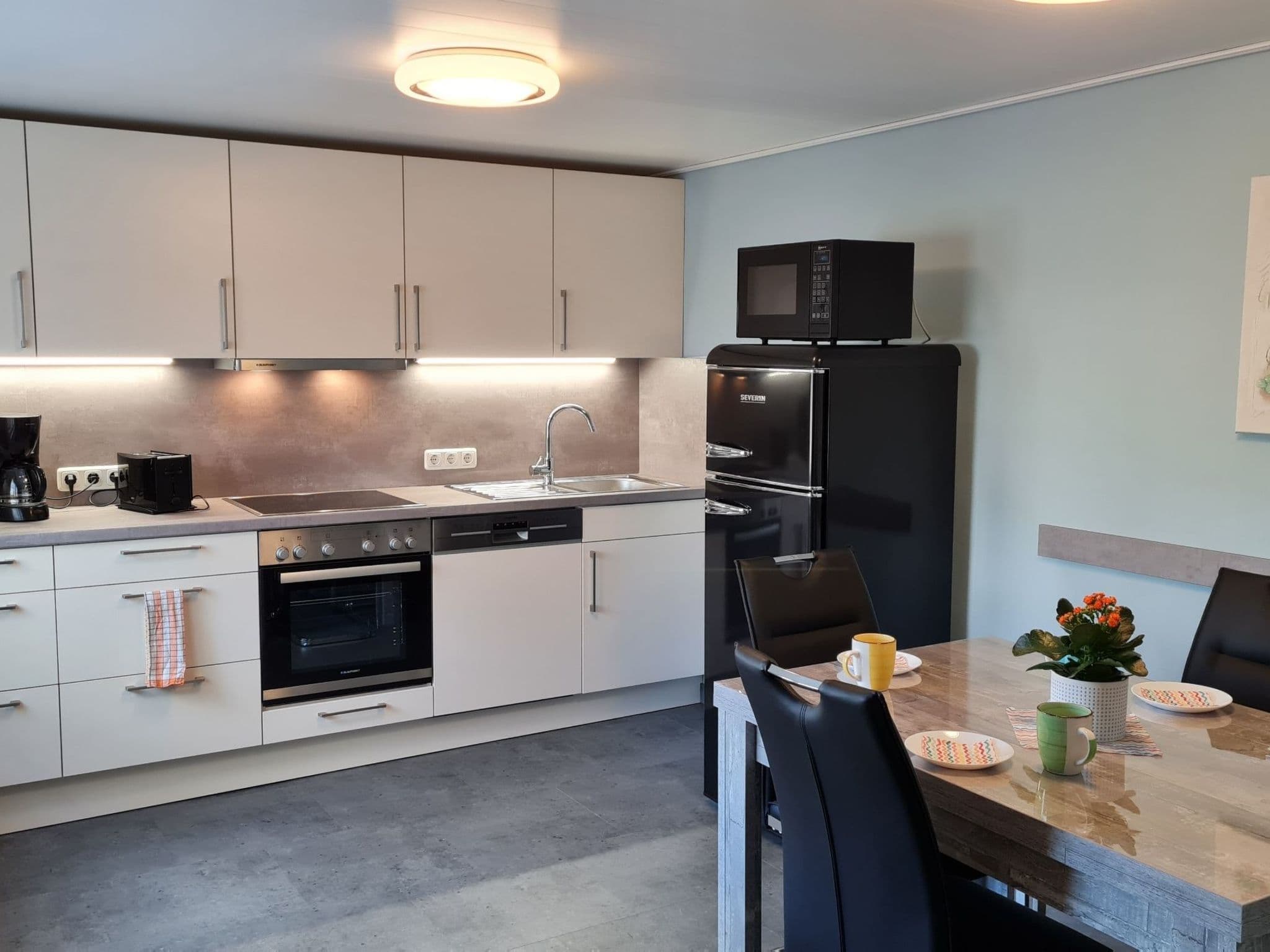 Kitchen / Dining Room