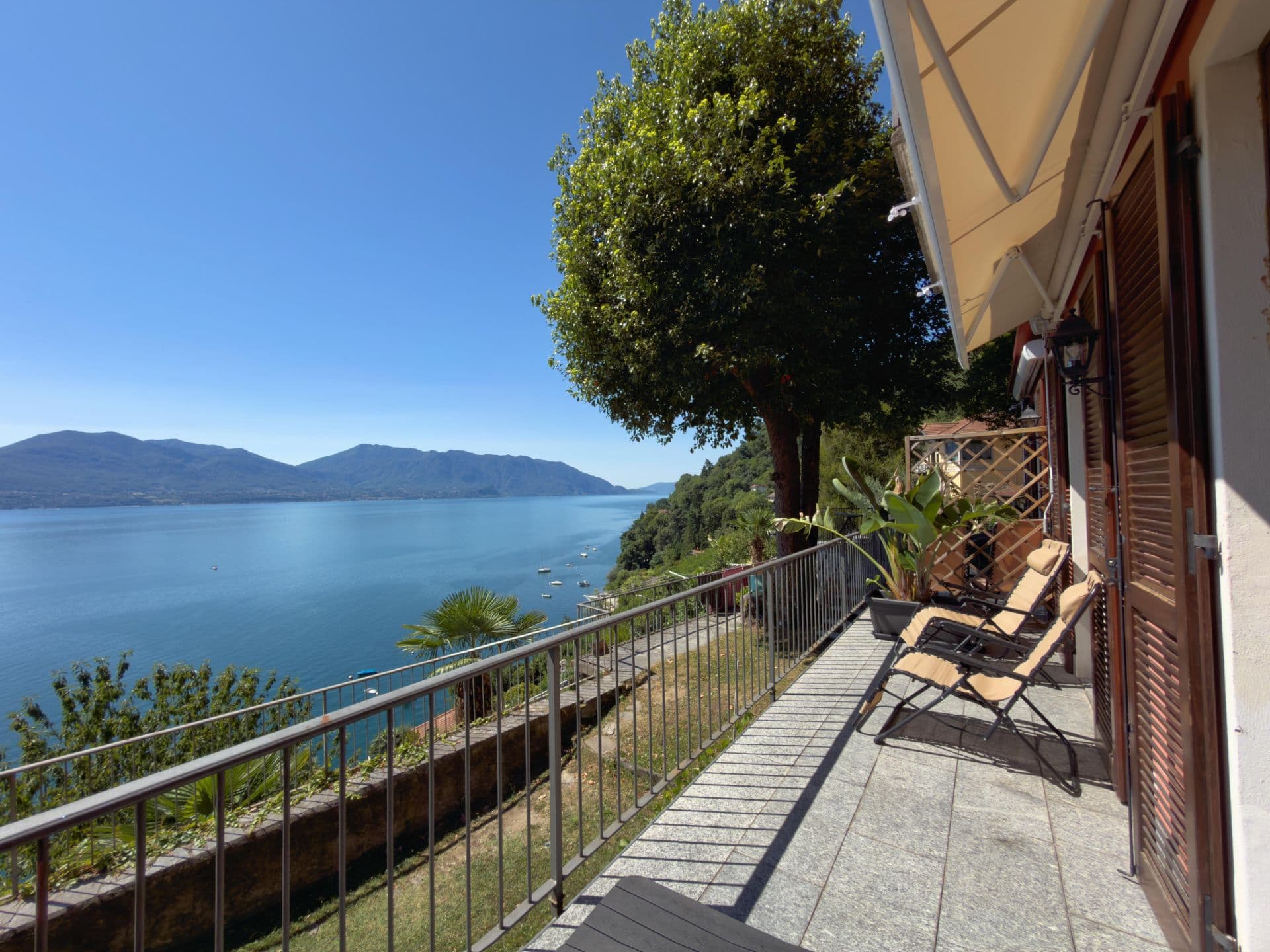 Smeraldo Zimmer mit Terrasse mit Seeblick Lago Maggiore See Cannero Riviera
