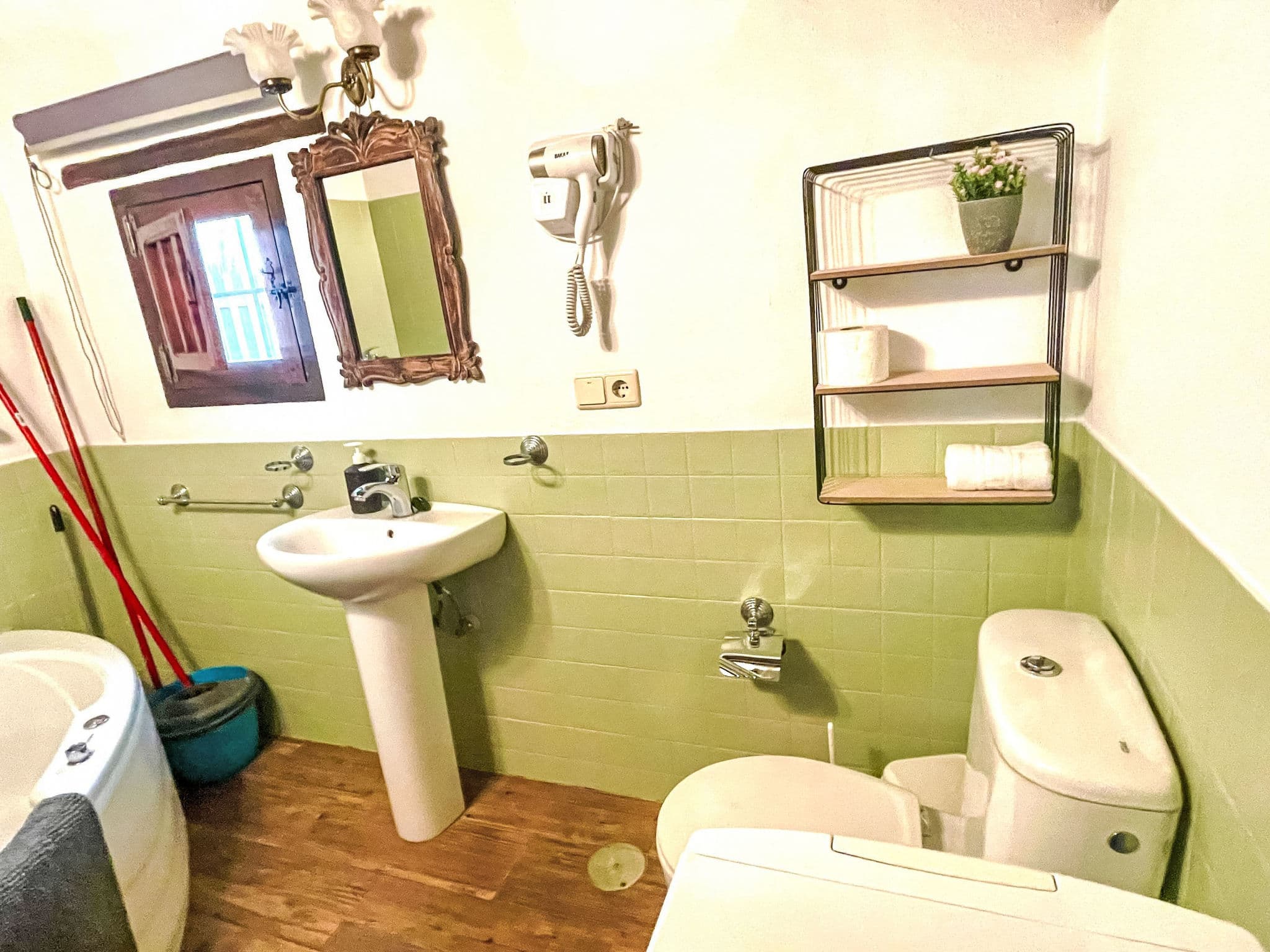 Bathroom / Wellness