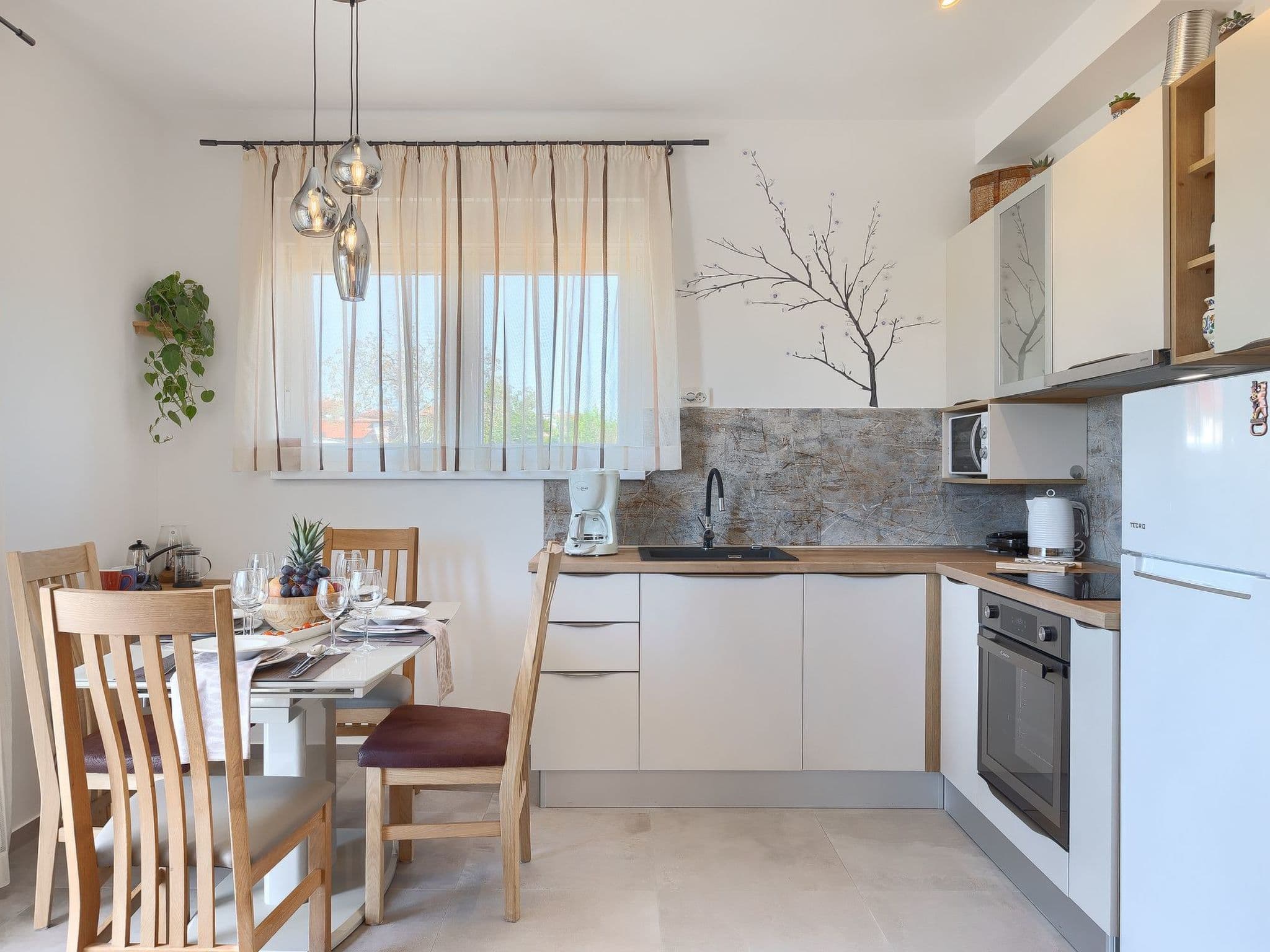 Kitchen / Dining Room