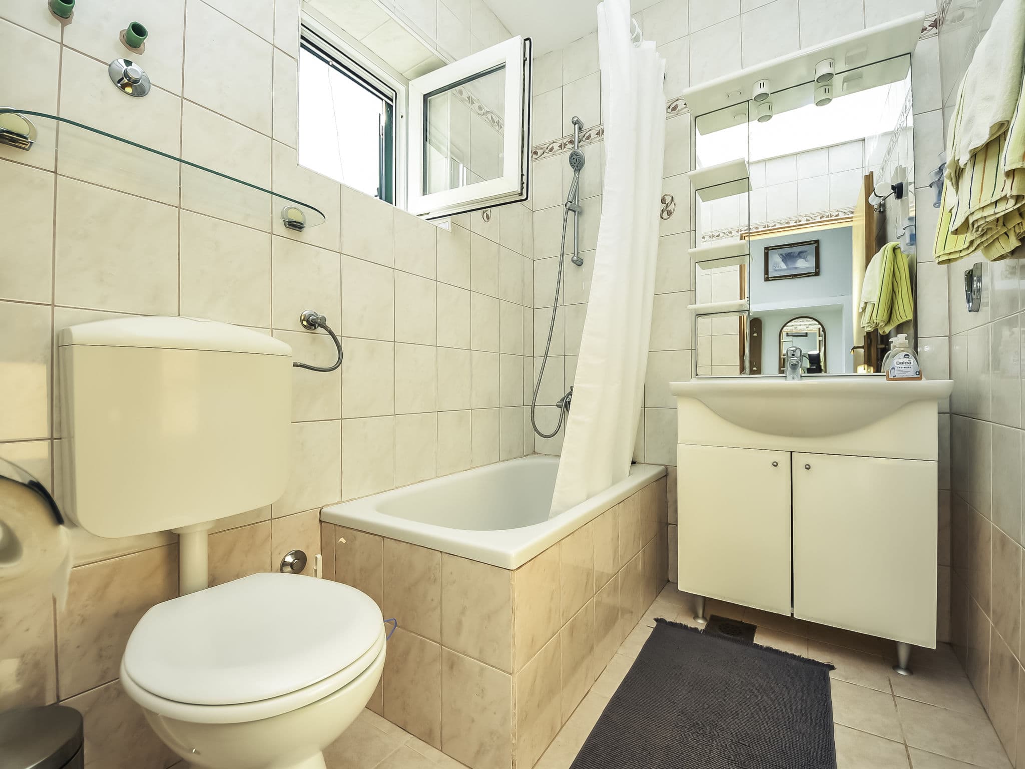 Bathroom / Wellness