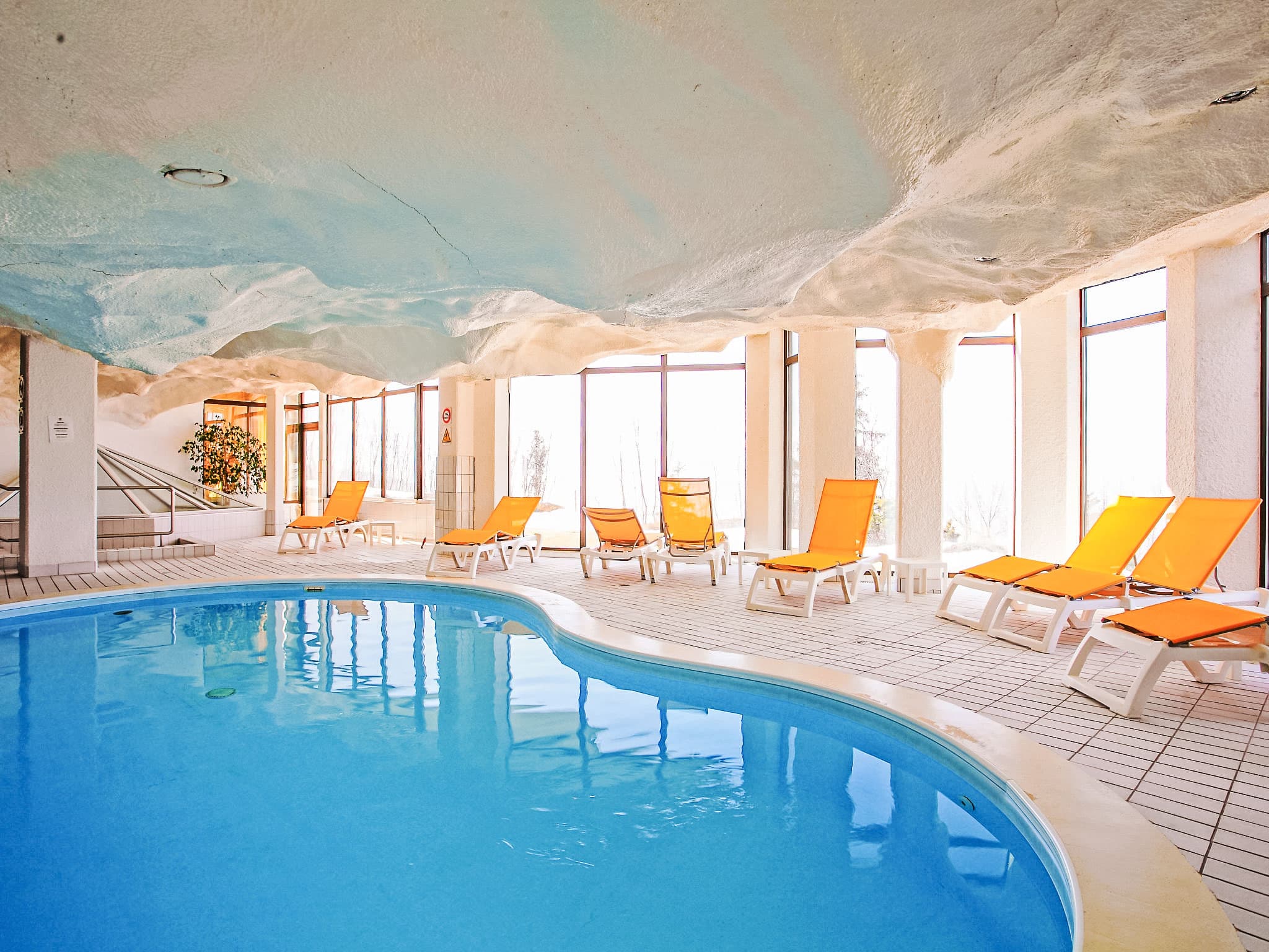 Pool Indoor