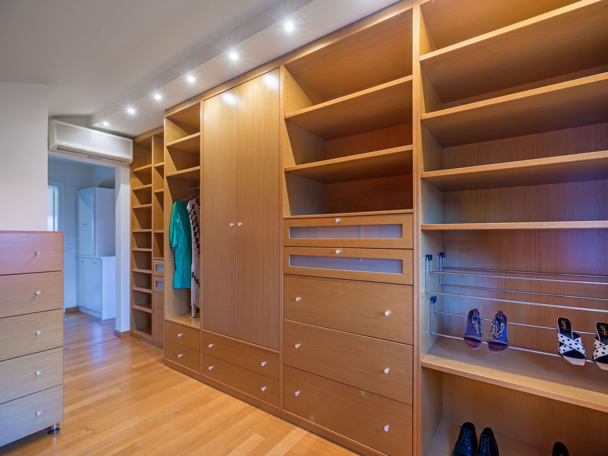 Gallery Image 12