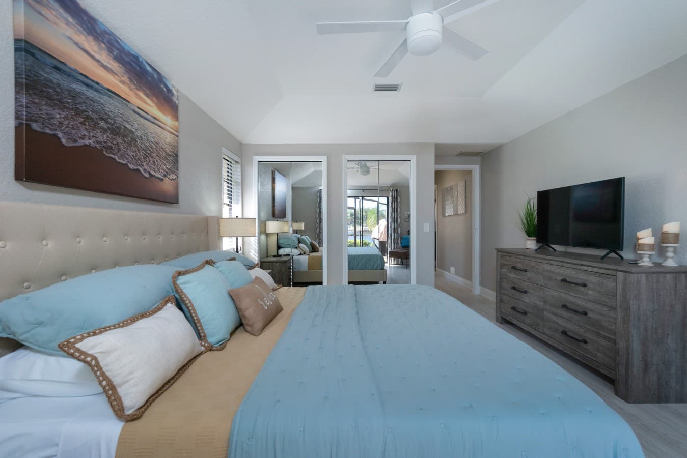 22 530 Medici Ct-6.jpg