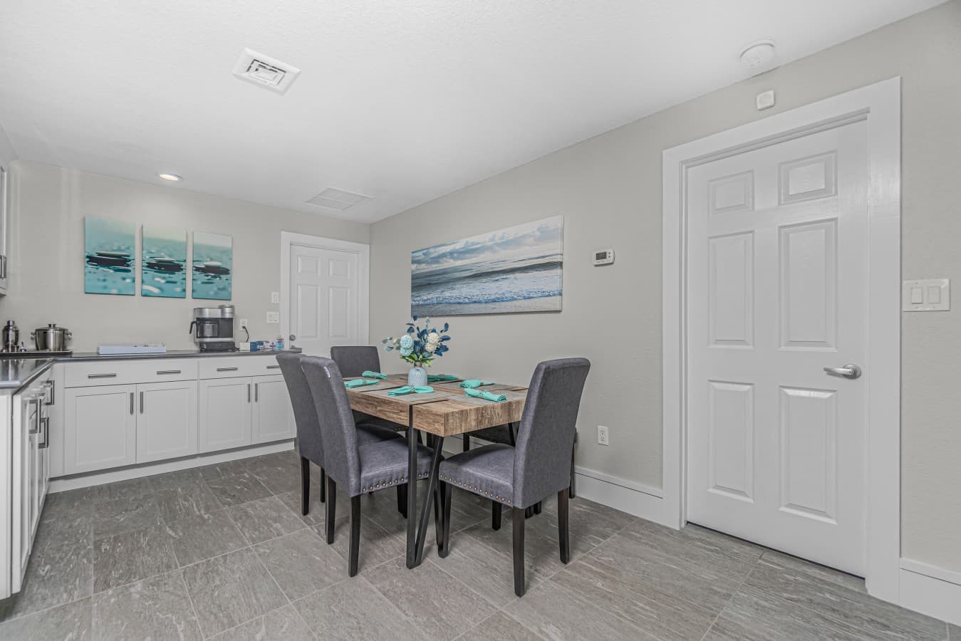 13 270 Delido Ct-16.jpg