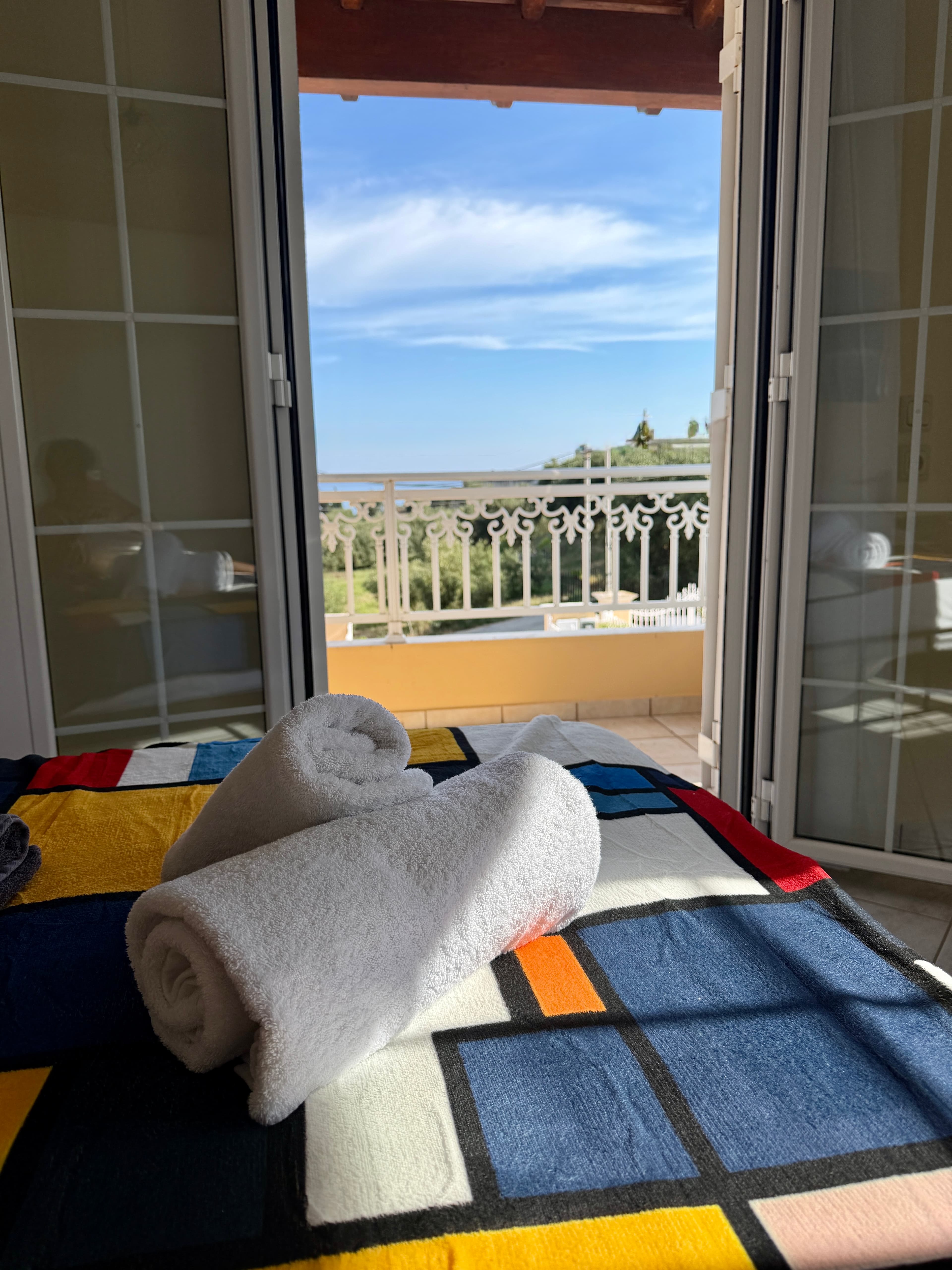 Double bed upstairs room with balcony and sea view