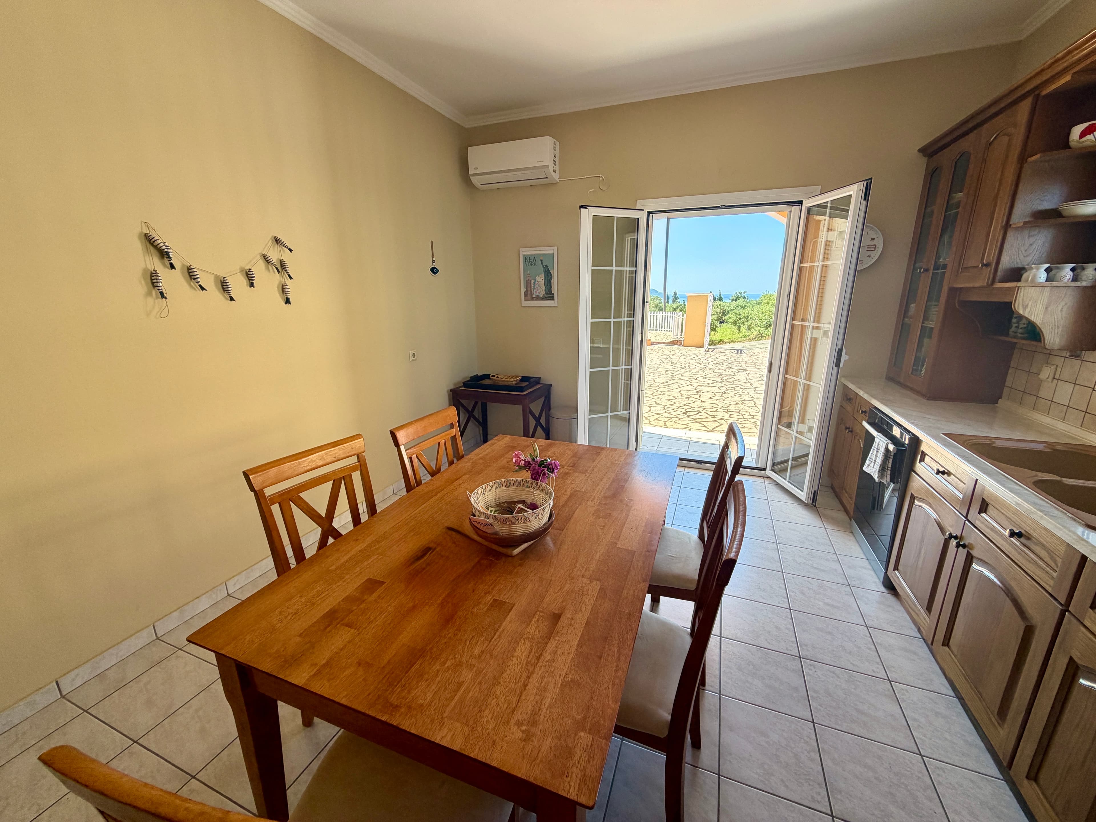 fully equipped kitchen