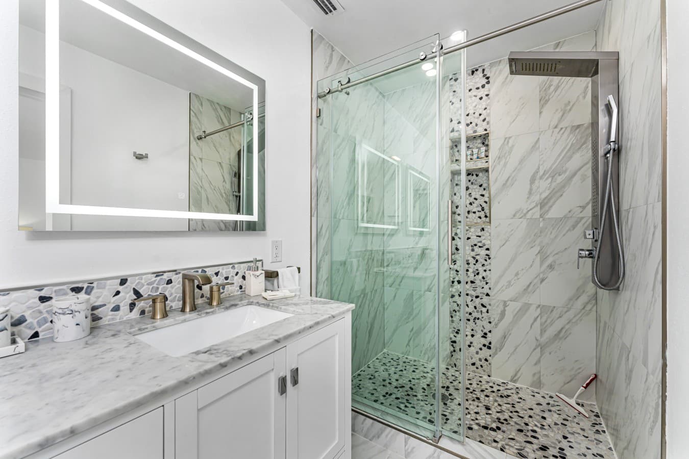 16 440 Capri Isles Ct-43.jpg