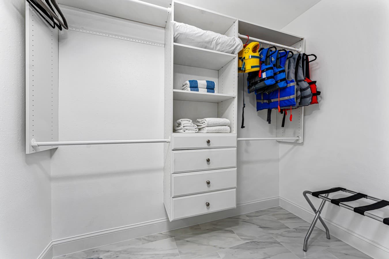 26 440 Capri Isles Ct-26.jpg