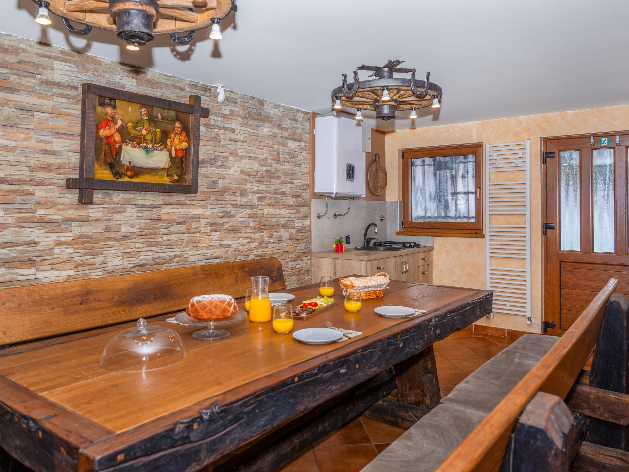 Kitchen / Dining Room