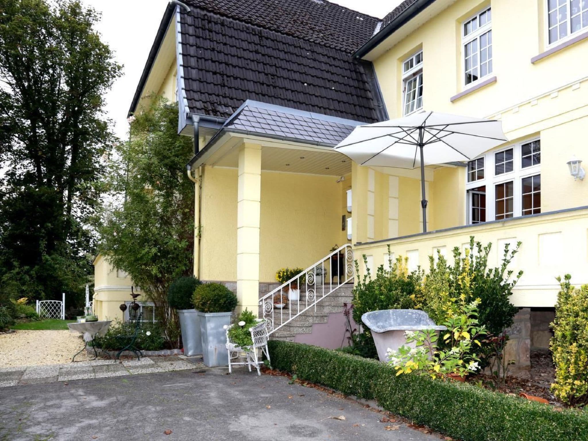 Gallery Image 14