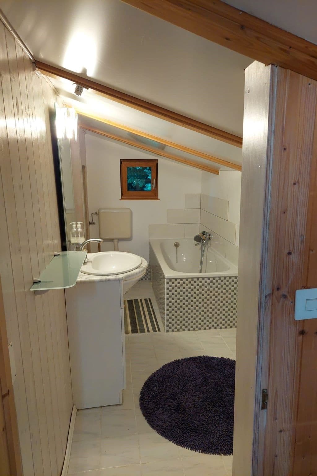 Bathroom / Wellness